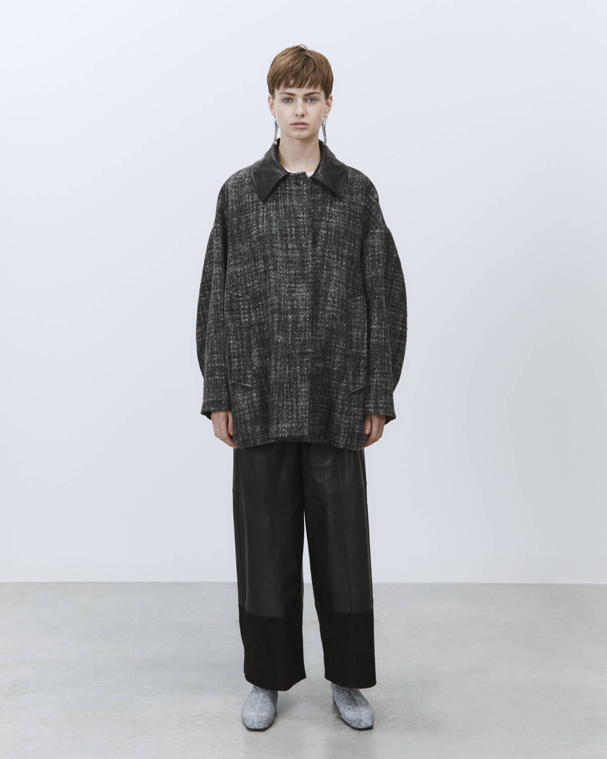 TWEED COAT WITH LEATHER