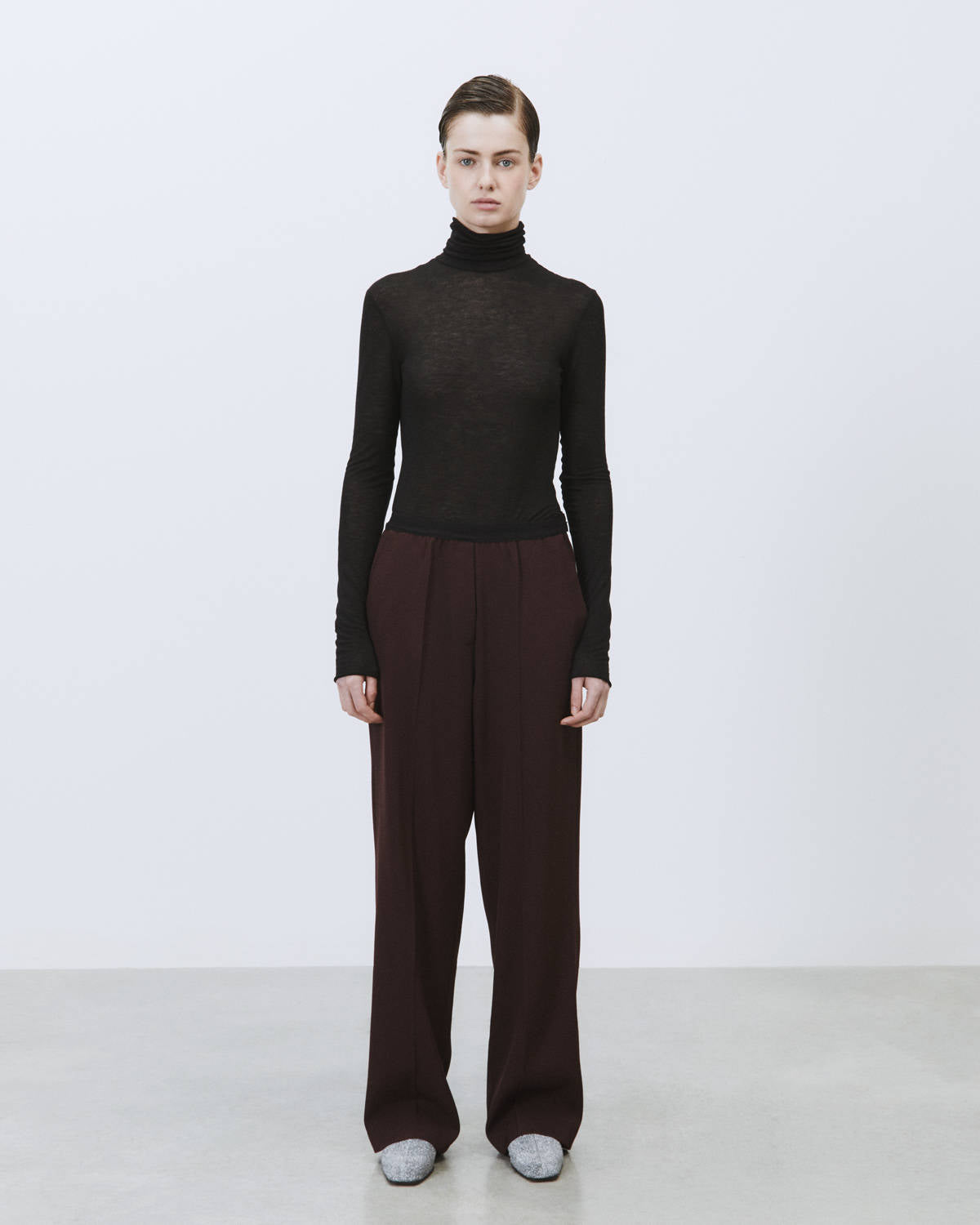 WOOL TROUSERS WITH ELASTIC