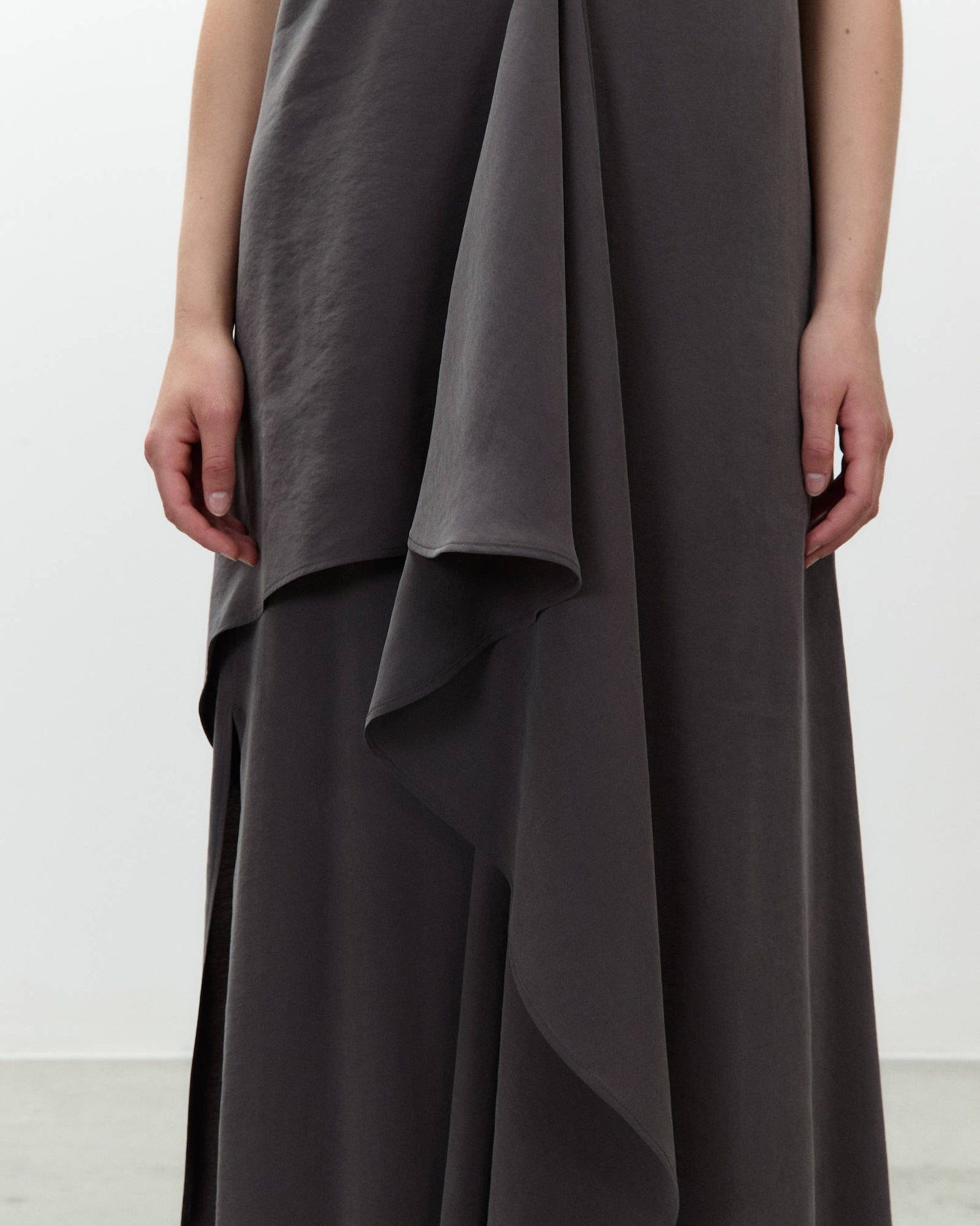 LONG DRESS WITH RUFFLES