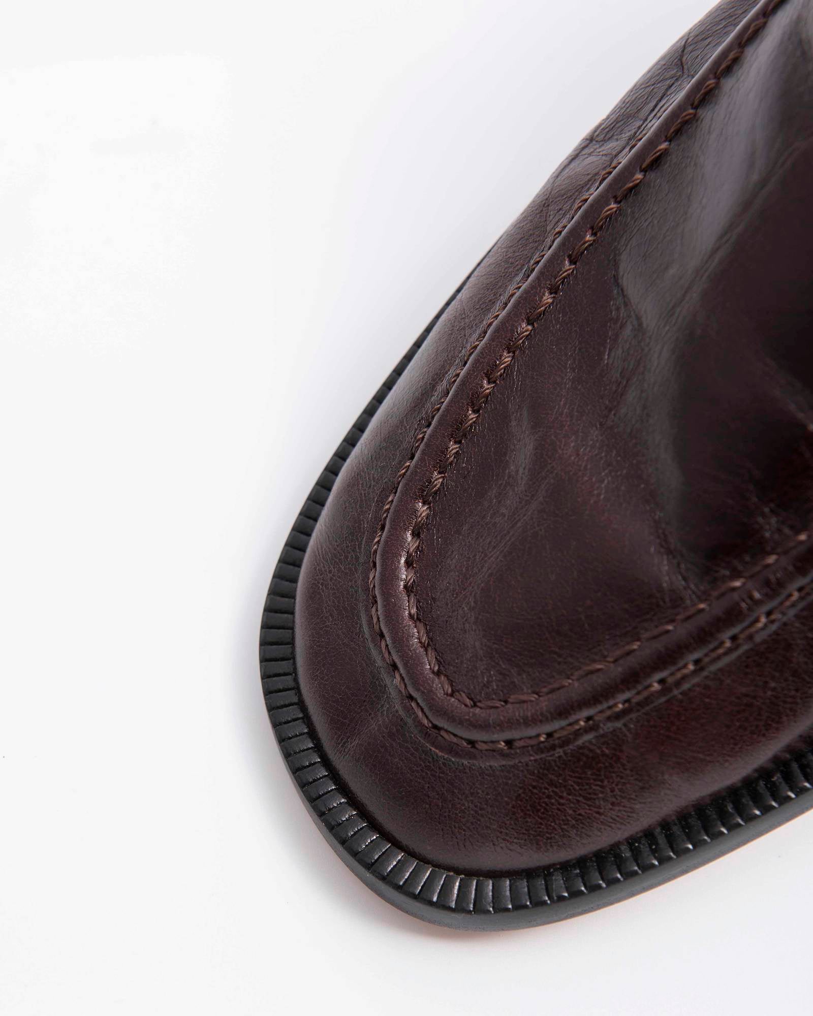 SOFT LOAFERS