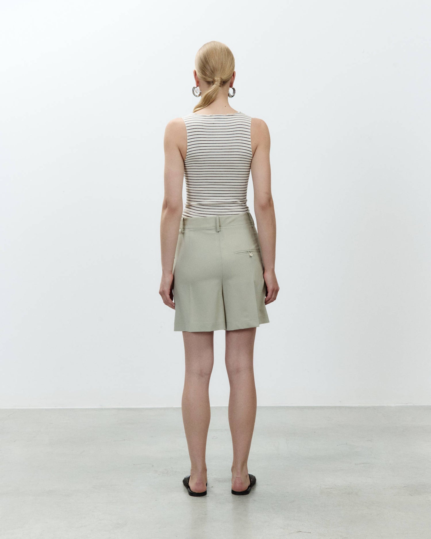 WOOL CANVAS BERMUDA SHORTS