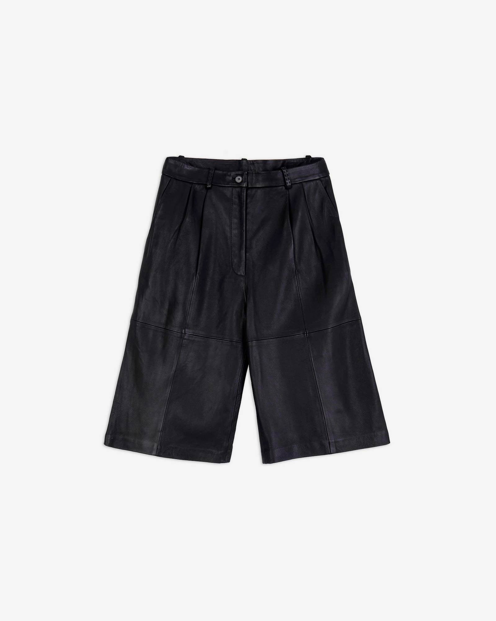 TAILORED LEATHER BERMUDA SHORTS