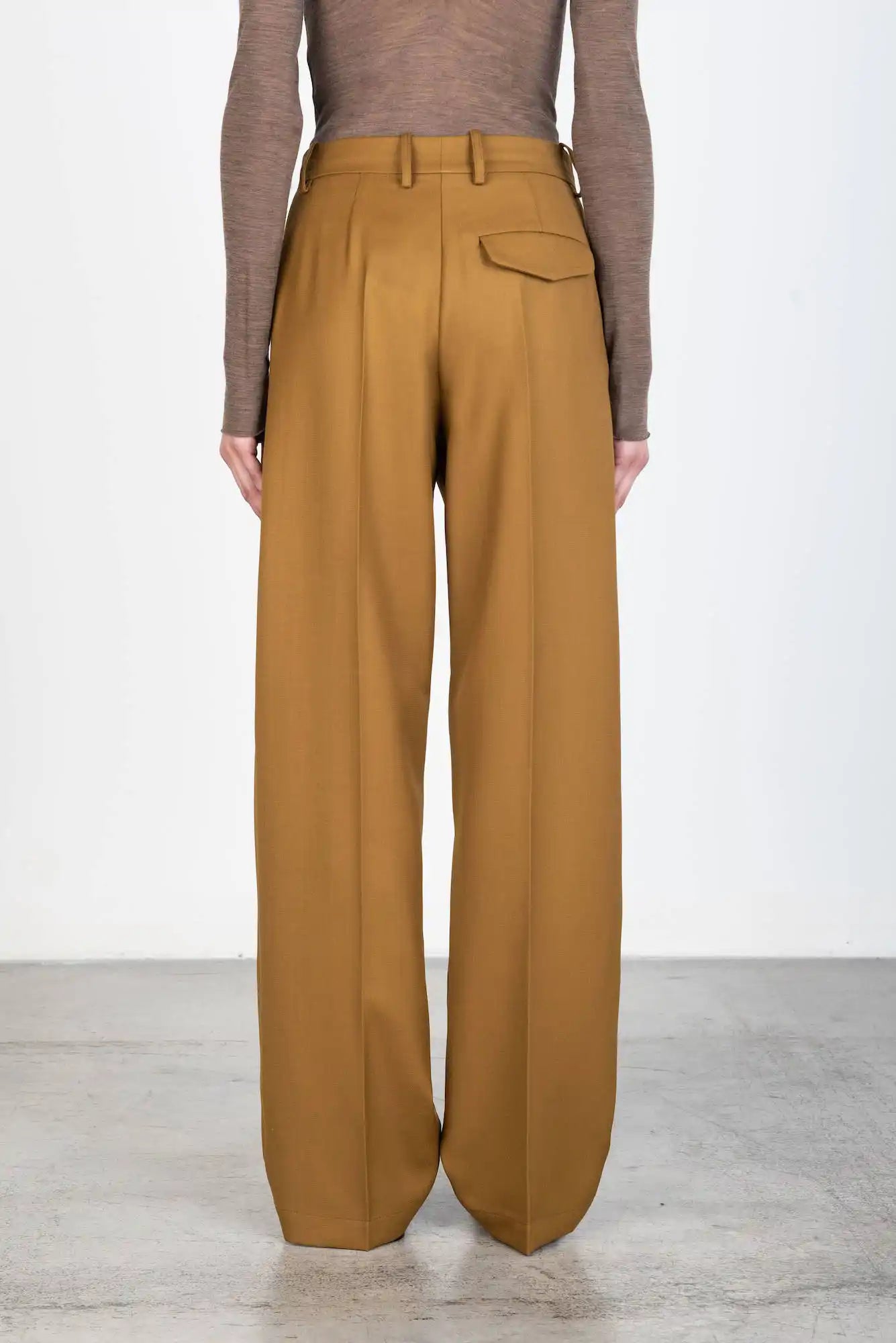 TAILORED TROUSERS WITH PLEATS