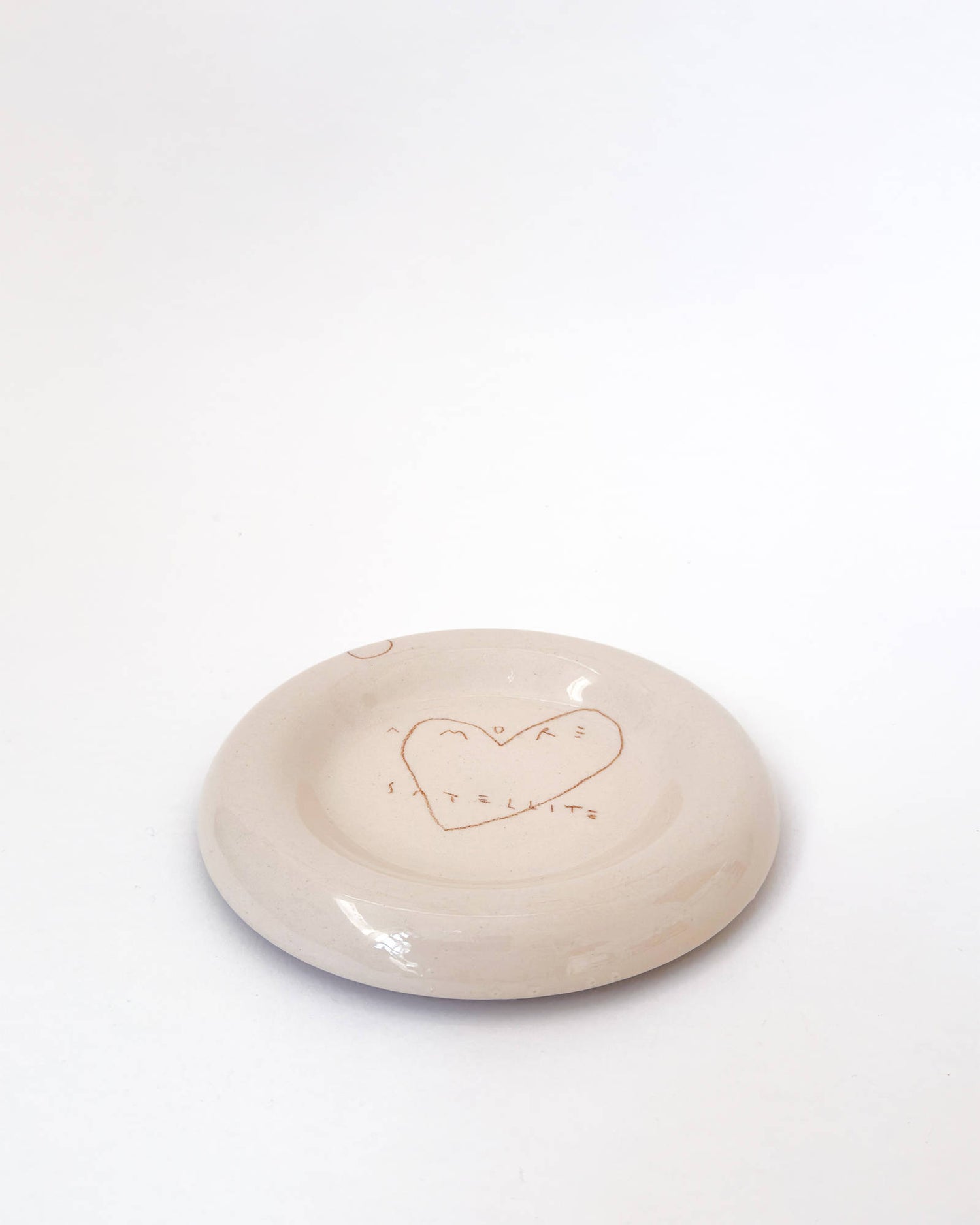 LOVE SATELLITE SAUCER