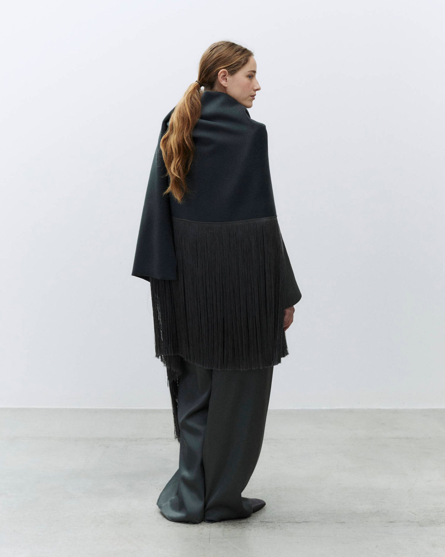 SCARF WITH FRINGES