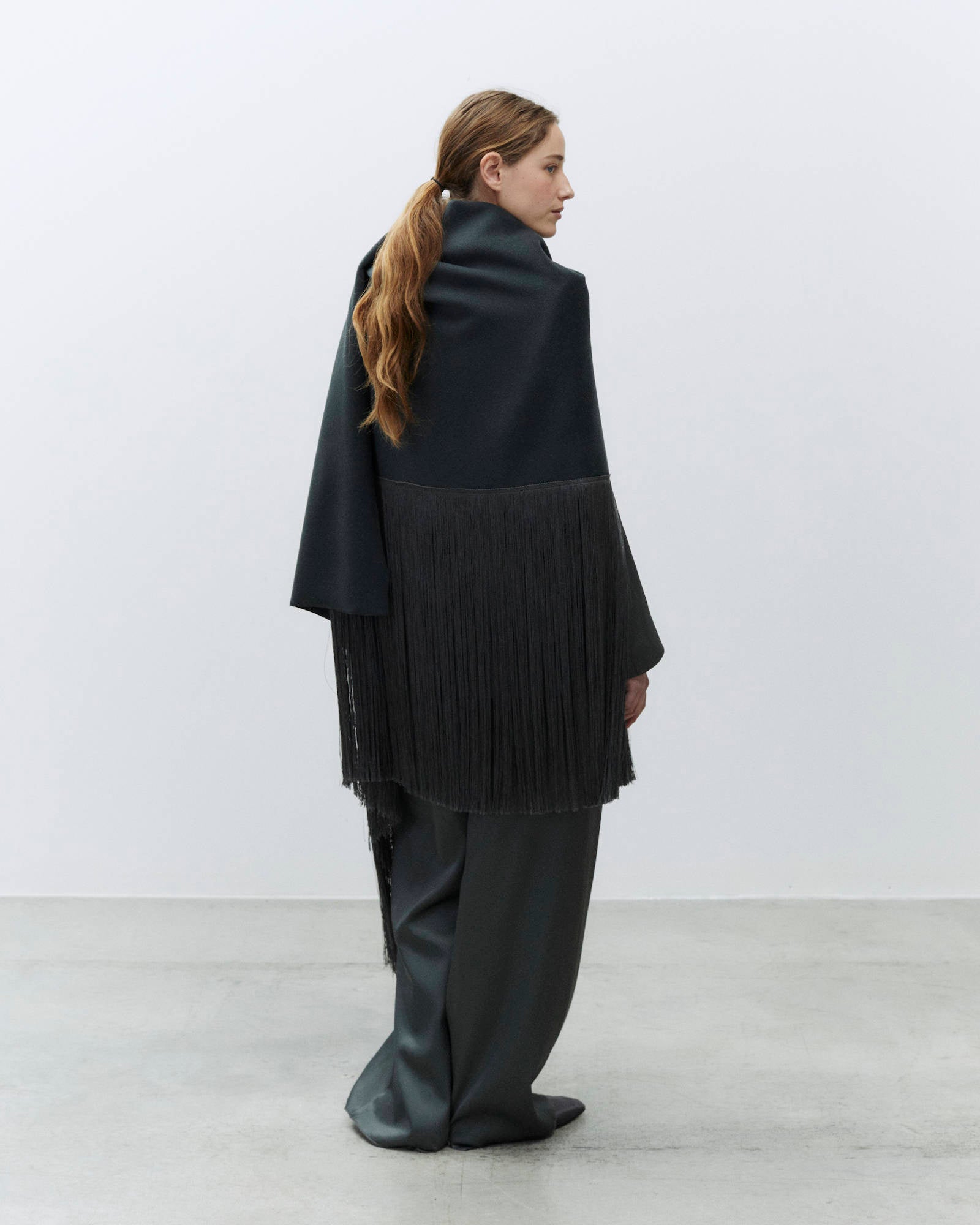 SCARF WITH FRINGES