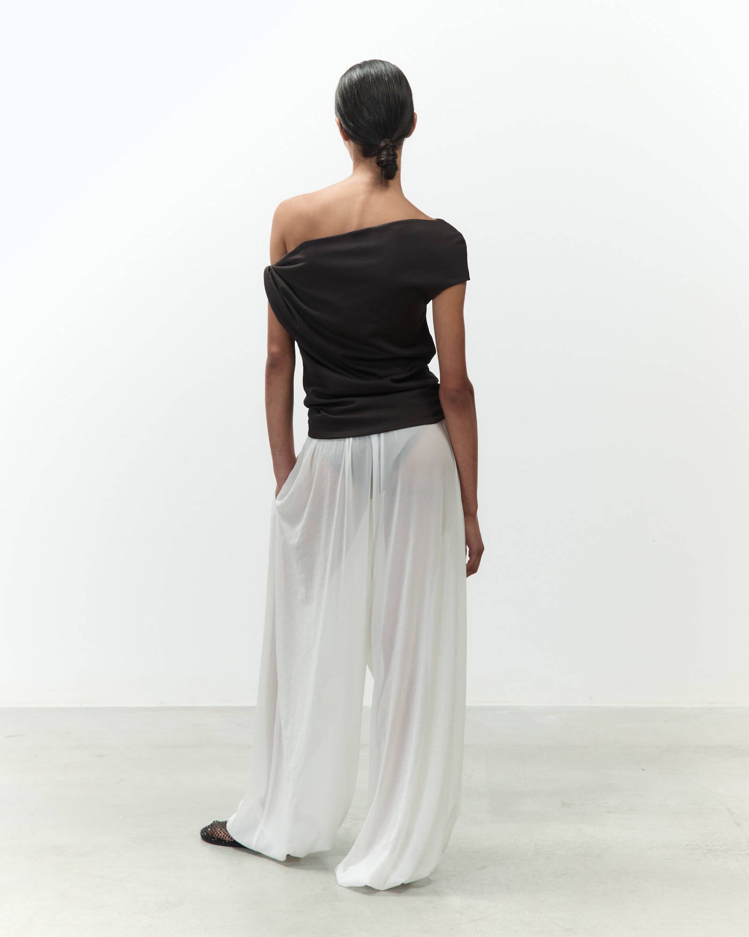 ASYMMETRIC TOP LIGHT JERSEY