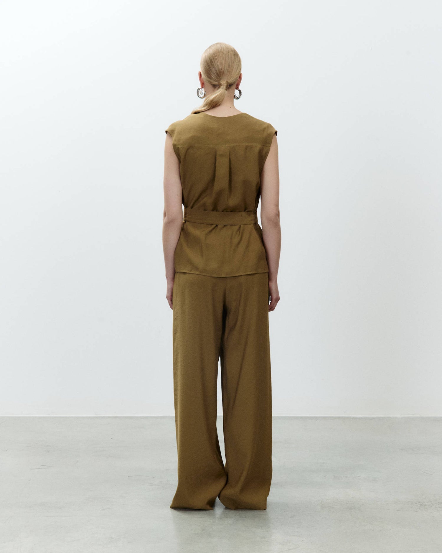 BLOUSE WITH SASH