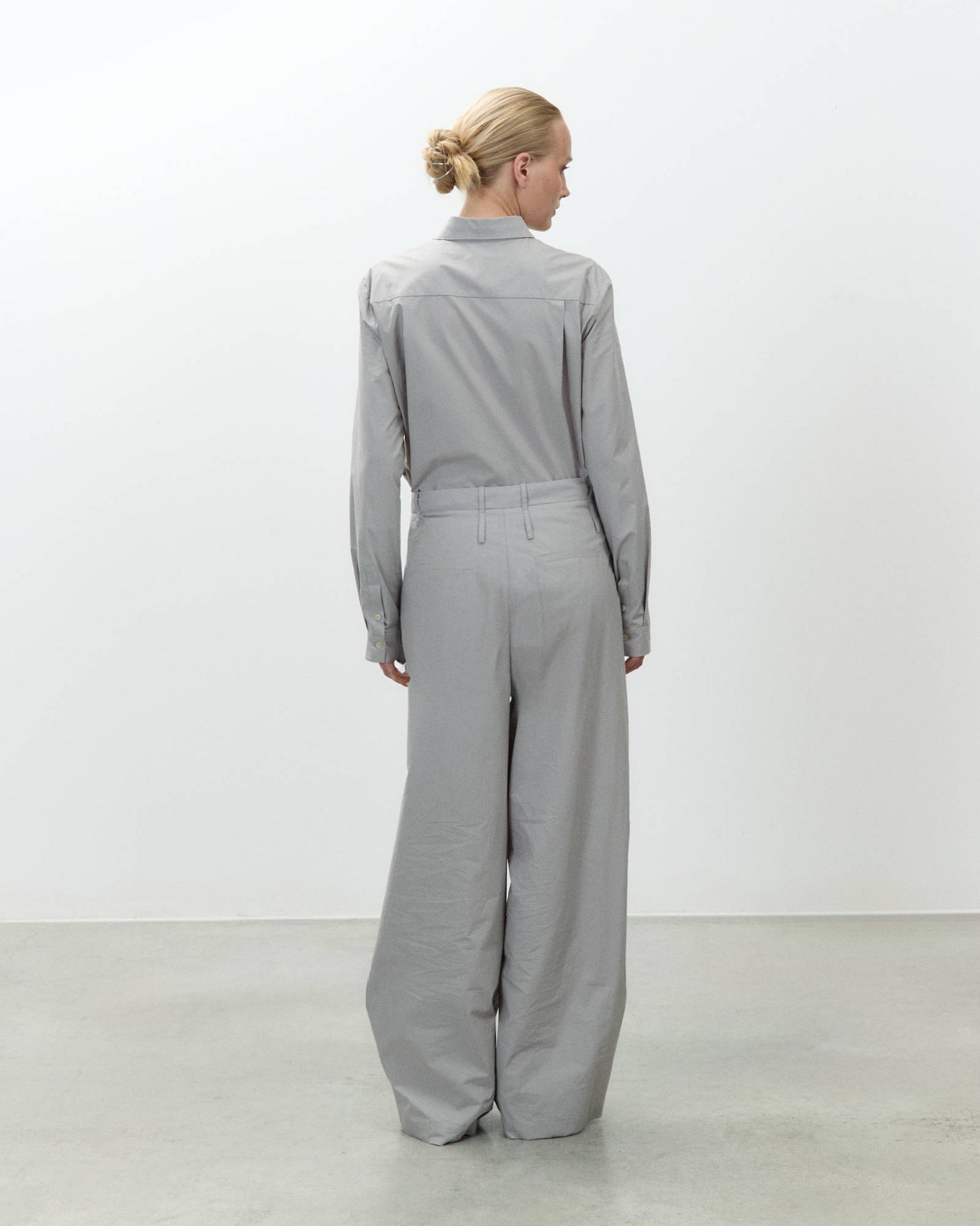 POPLIN TROUSERS WITH PLEATS