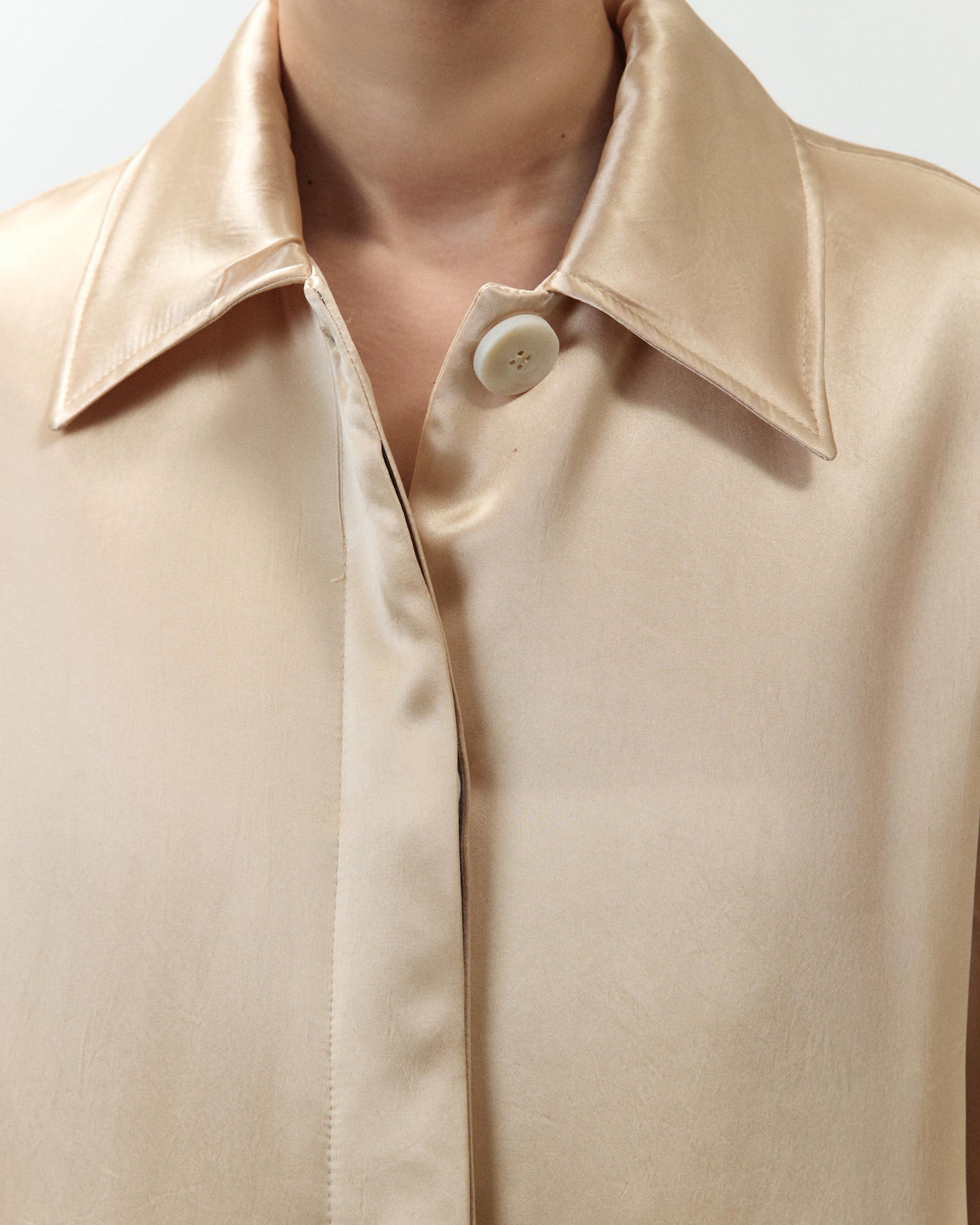 LONG SATIN COAT