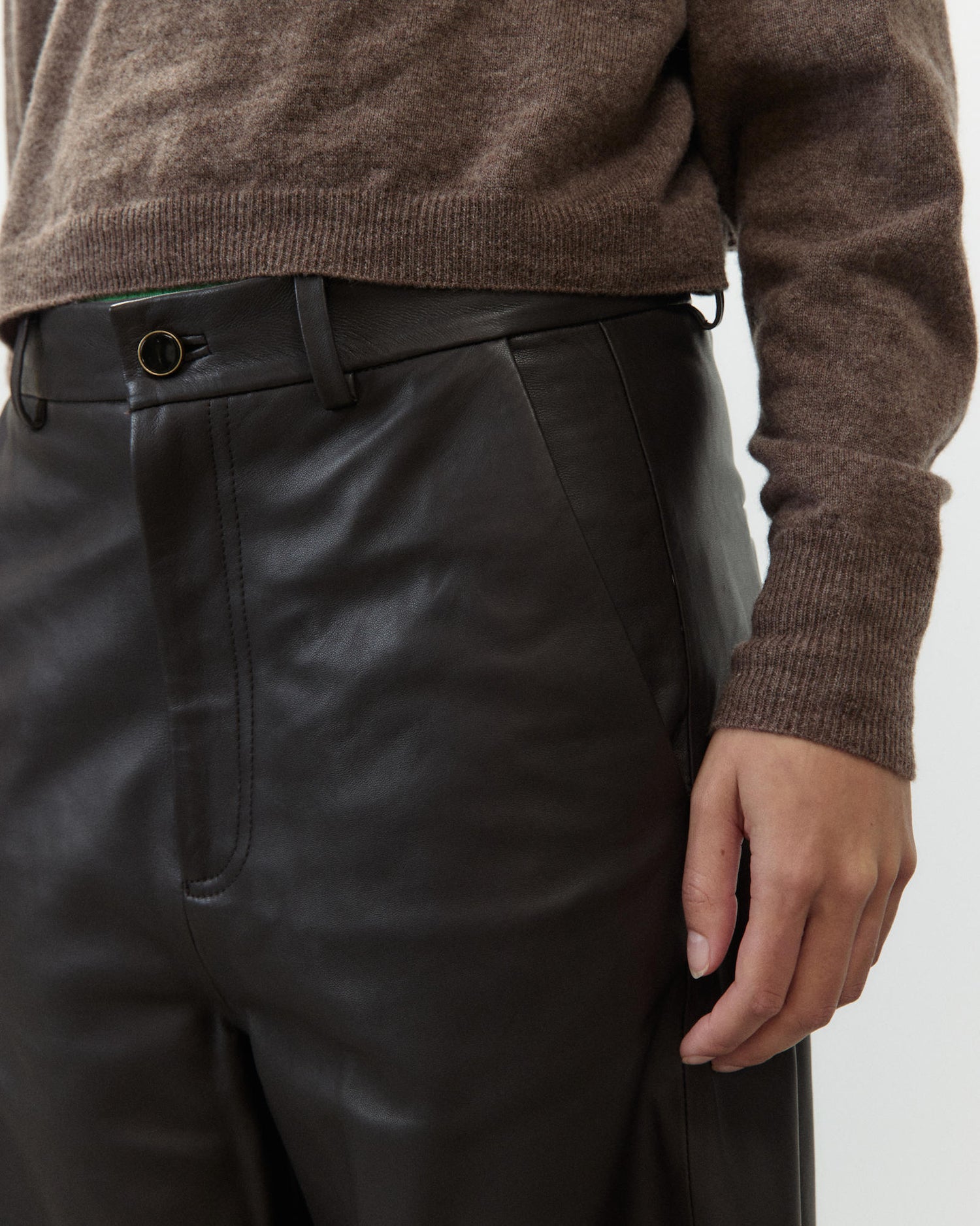 PANTALONE BARREL IN PELLE