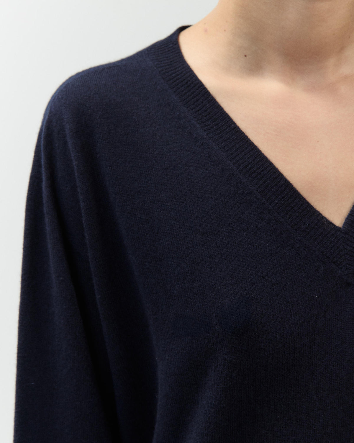 MAGLIA SCOLLO A V CACHEMIRE