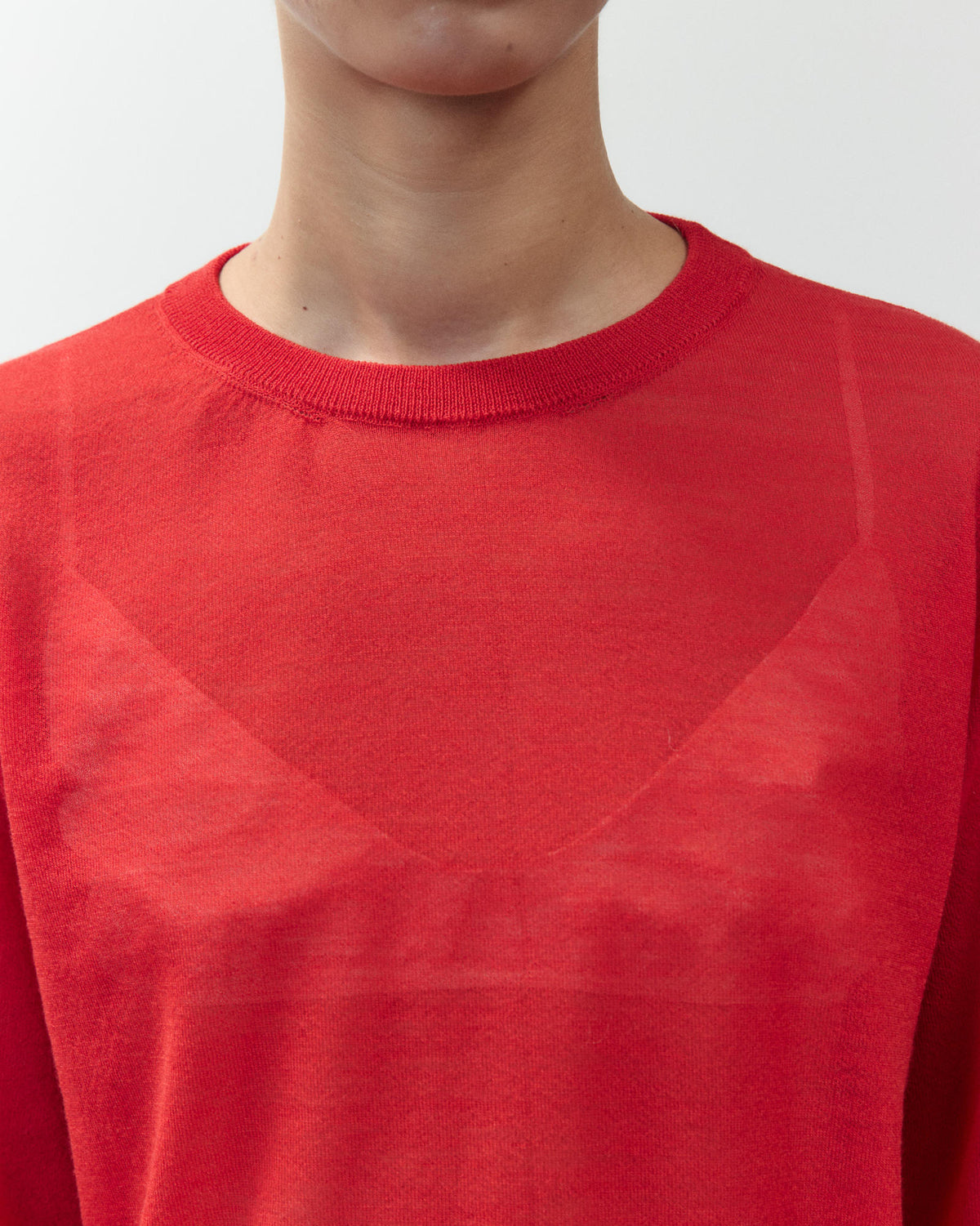 LIGHT WOOL CREW NECK SWEATER
