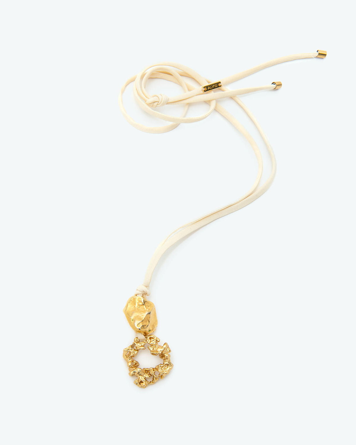 NECKLACE WITH PENDANTS