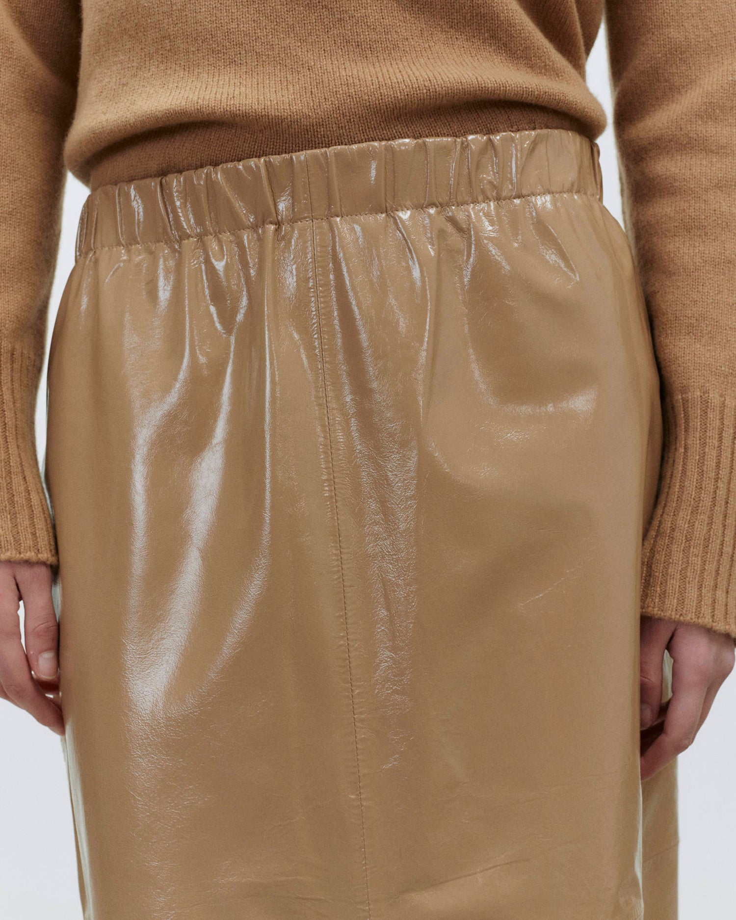 PATENT LEATHER MIDI SKIRT