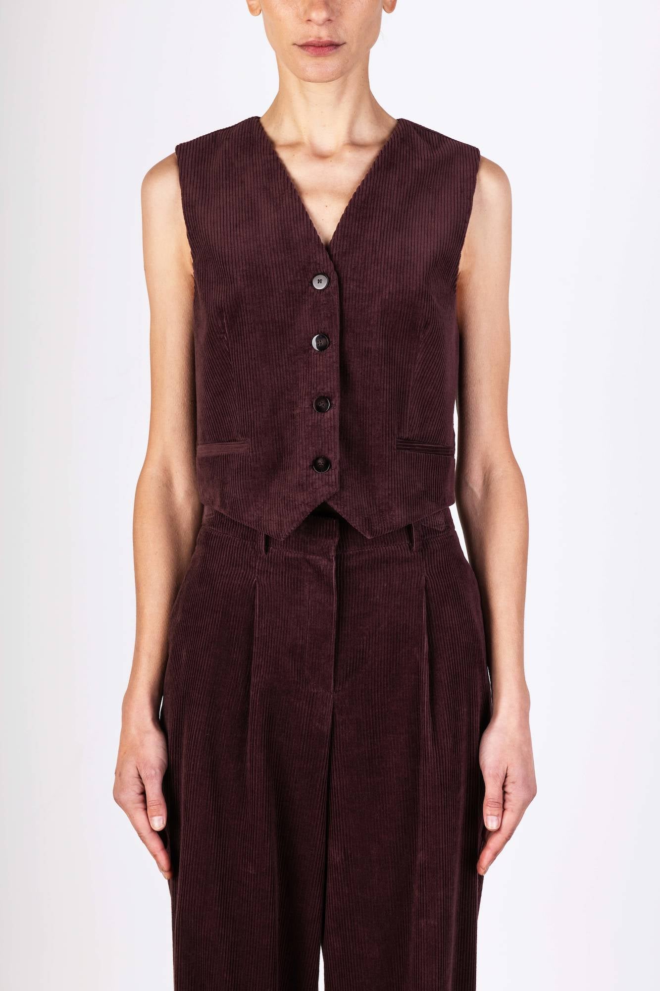 LIGHT CORDUROY VEST