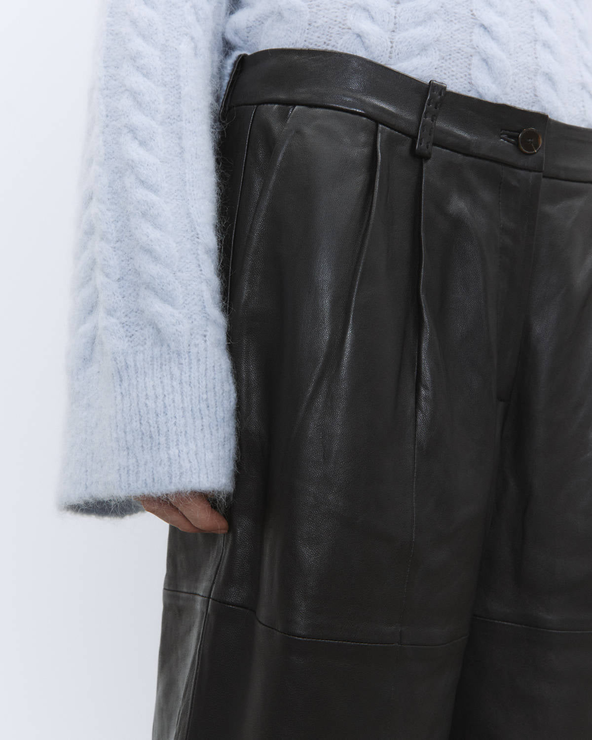 TAILORED LEATHER BERMUDA SHORTS