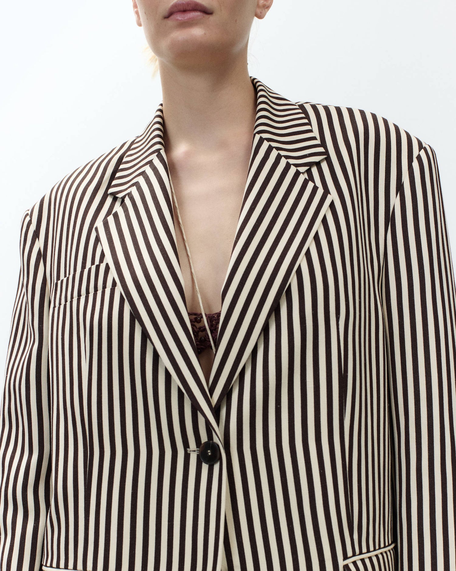 SINGLE-BREASTED STRIPED BLAZER