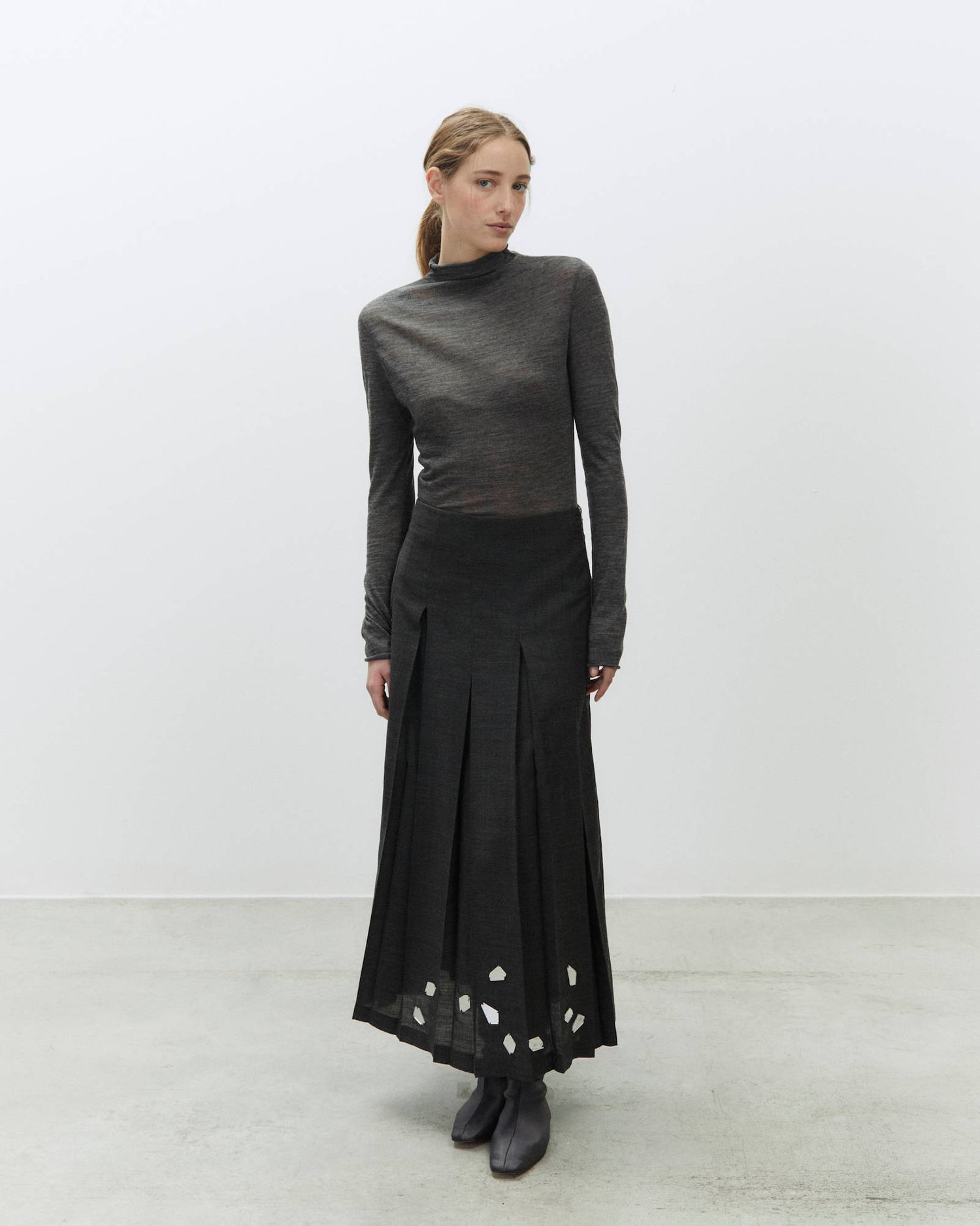 EMBROIDERED PLEATED VOILE SKIRT