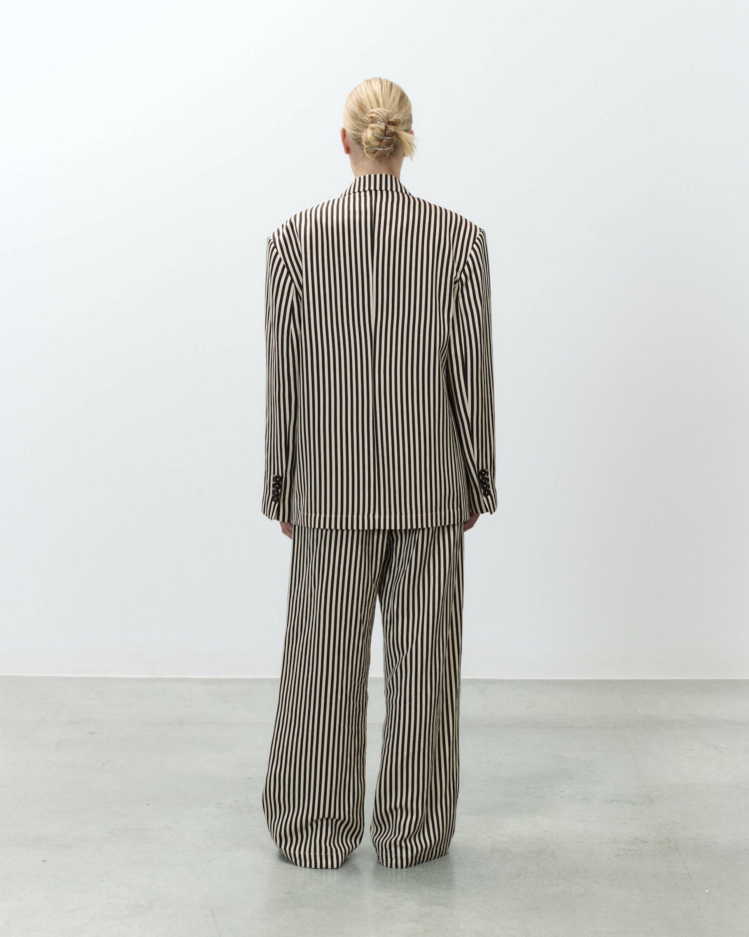 SINGLE-BREASTED STRIPED BLAZER