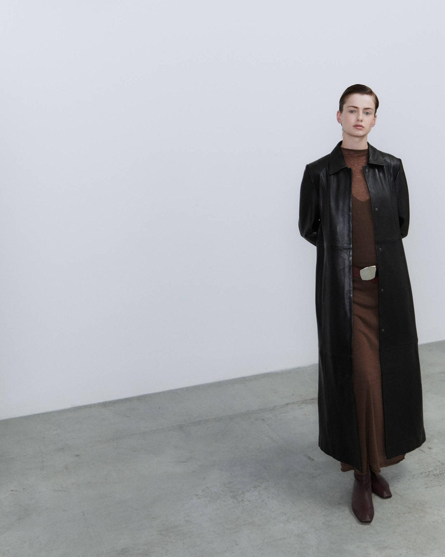 LONG LEATHER COAT