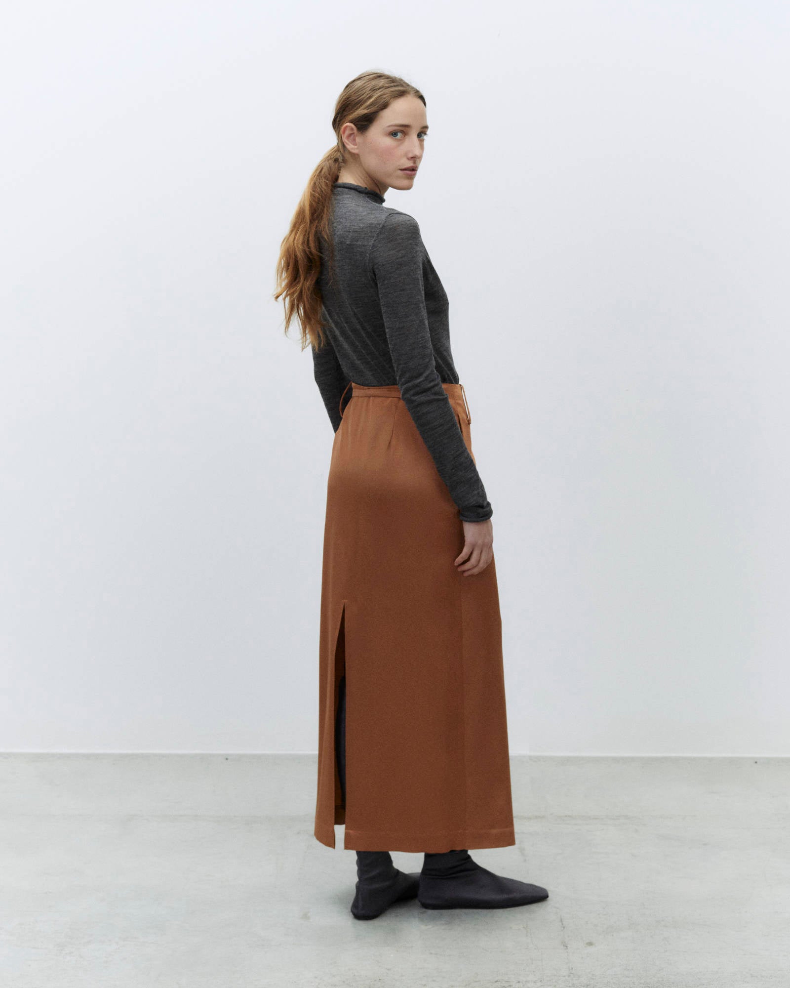 SIMPOSIO WRAP SKIRT
