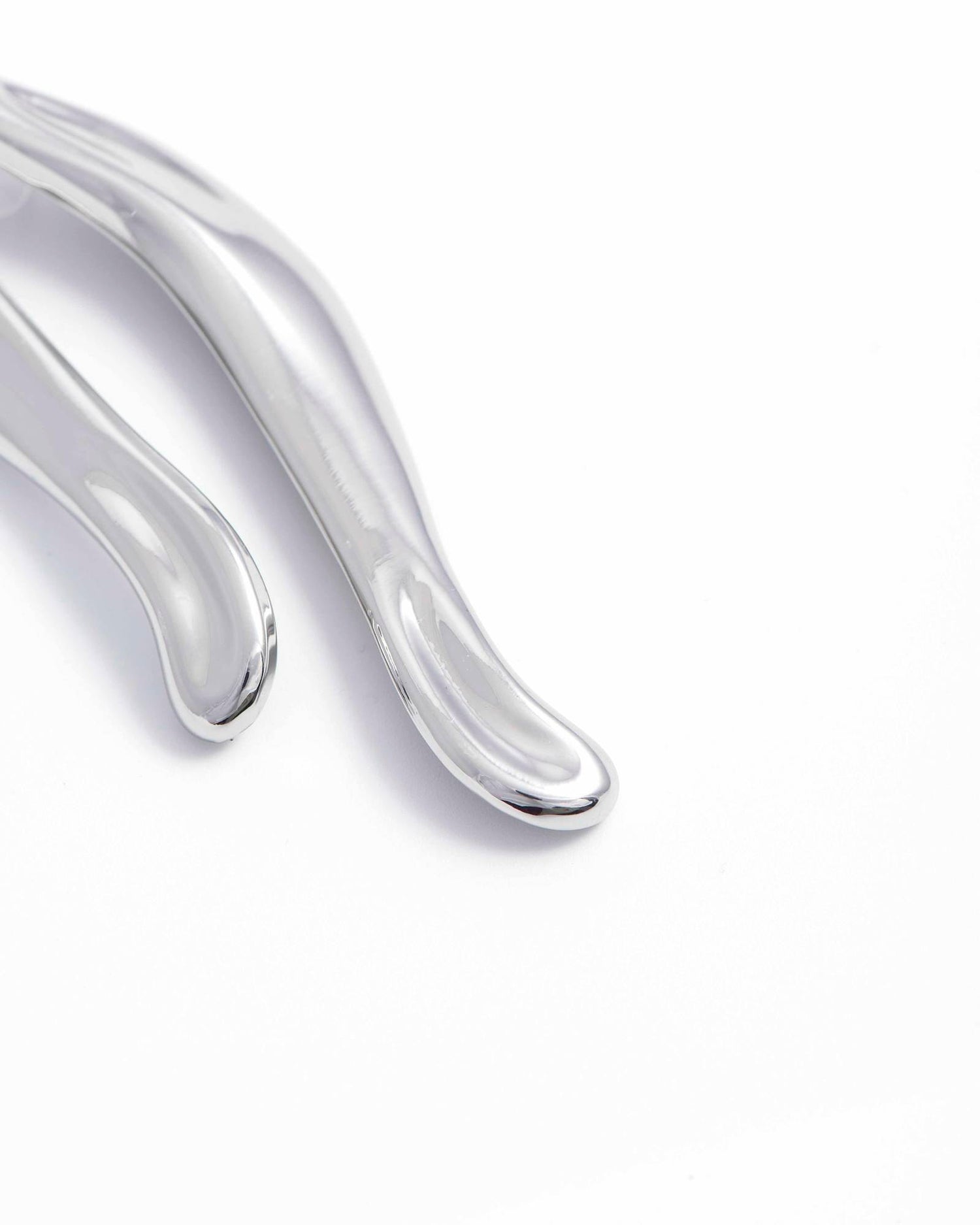 PAIR OF IRREGULAR EARRINGS