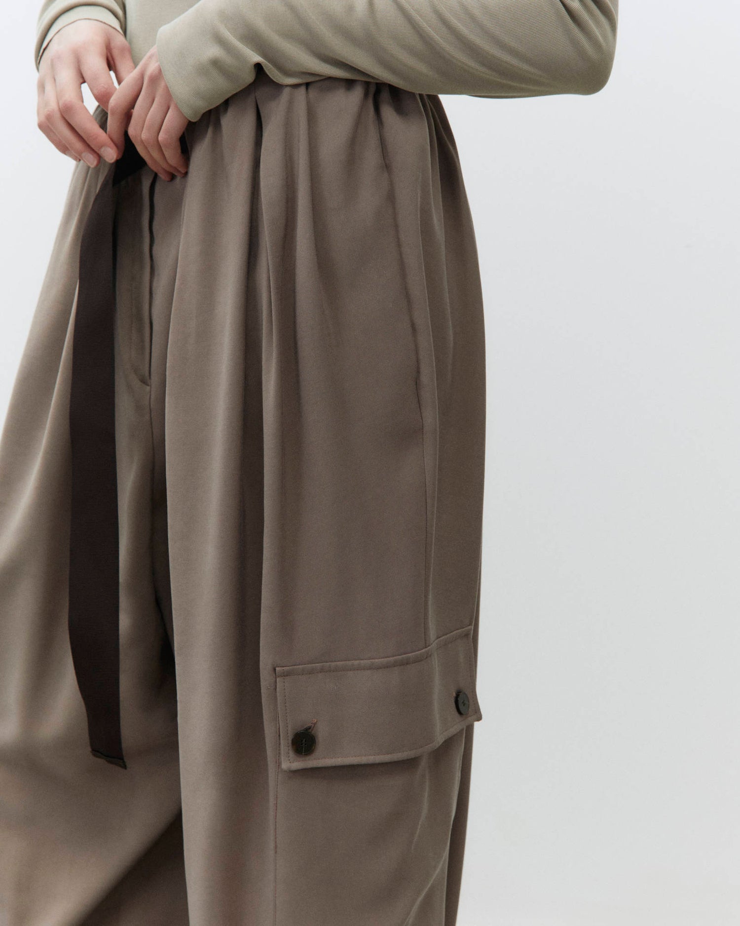 CUPRO EFFECT CARGO PANTS