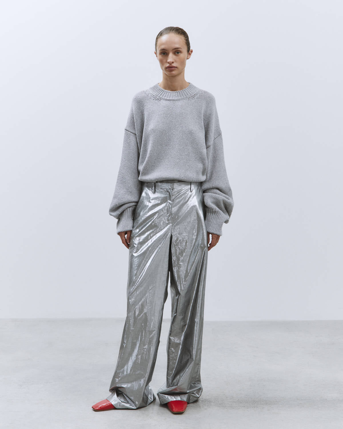 LIGHT SHINY PALAZZO SILVER TROUSERS