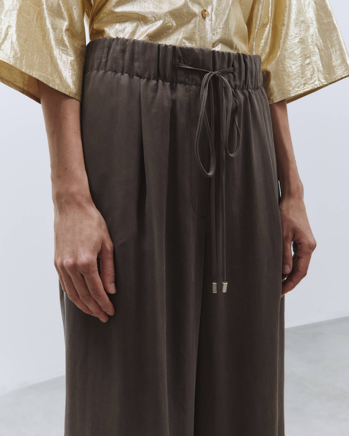 ENZYMATED SILK GYM PANTS Earth