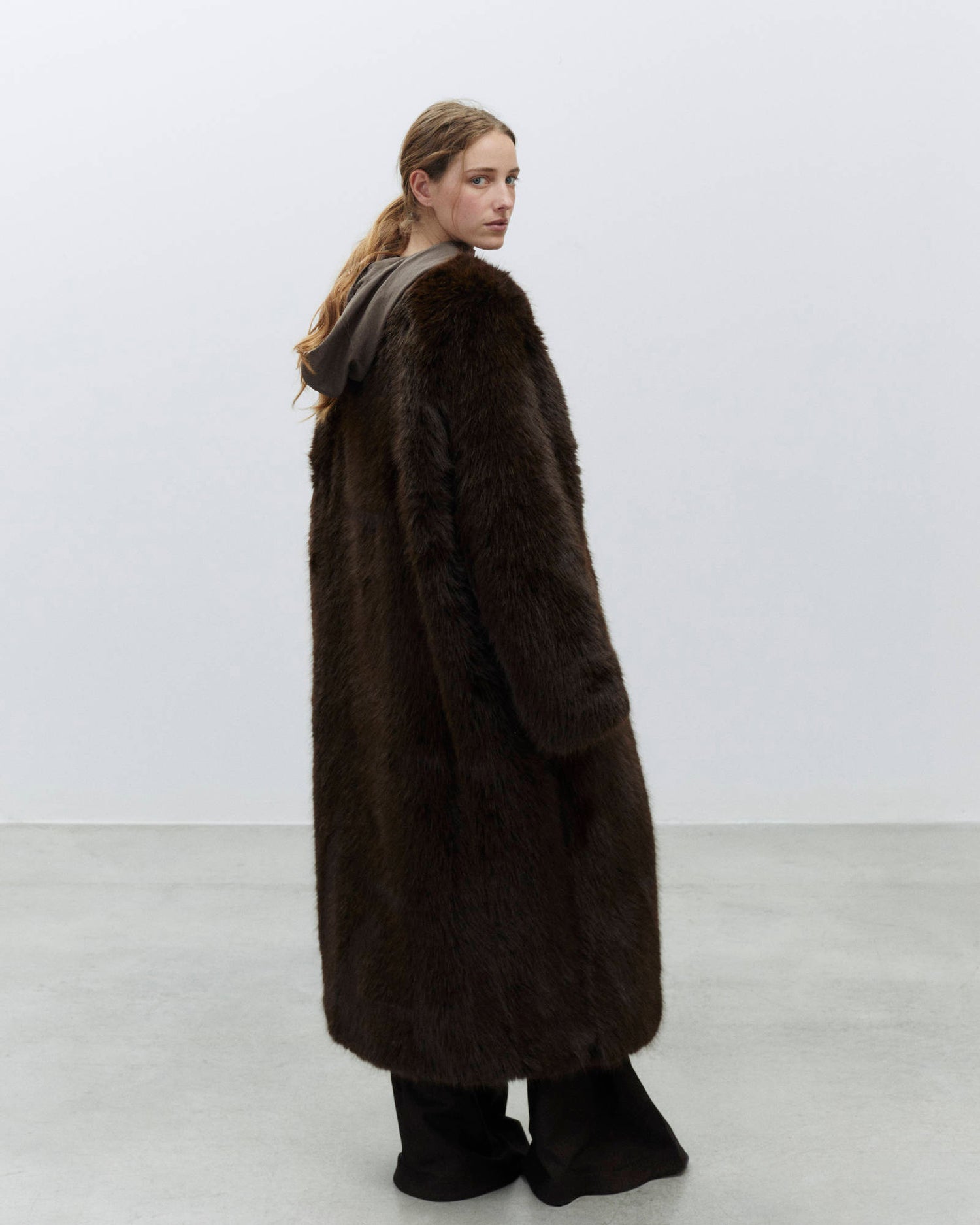 LONG FUR COAT