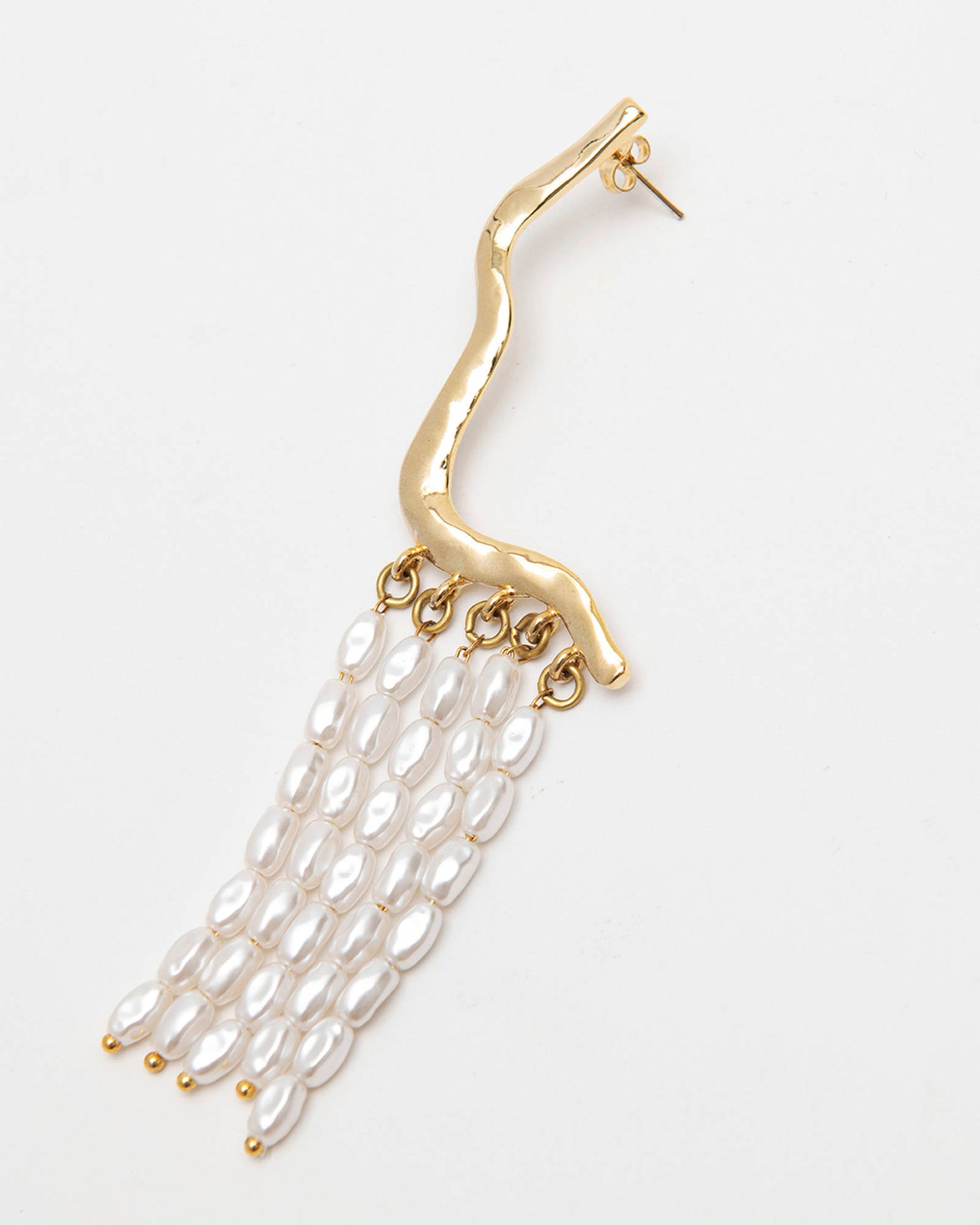 GOLD SINGLE EARRING WITH PEARL FRINGES