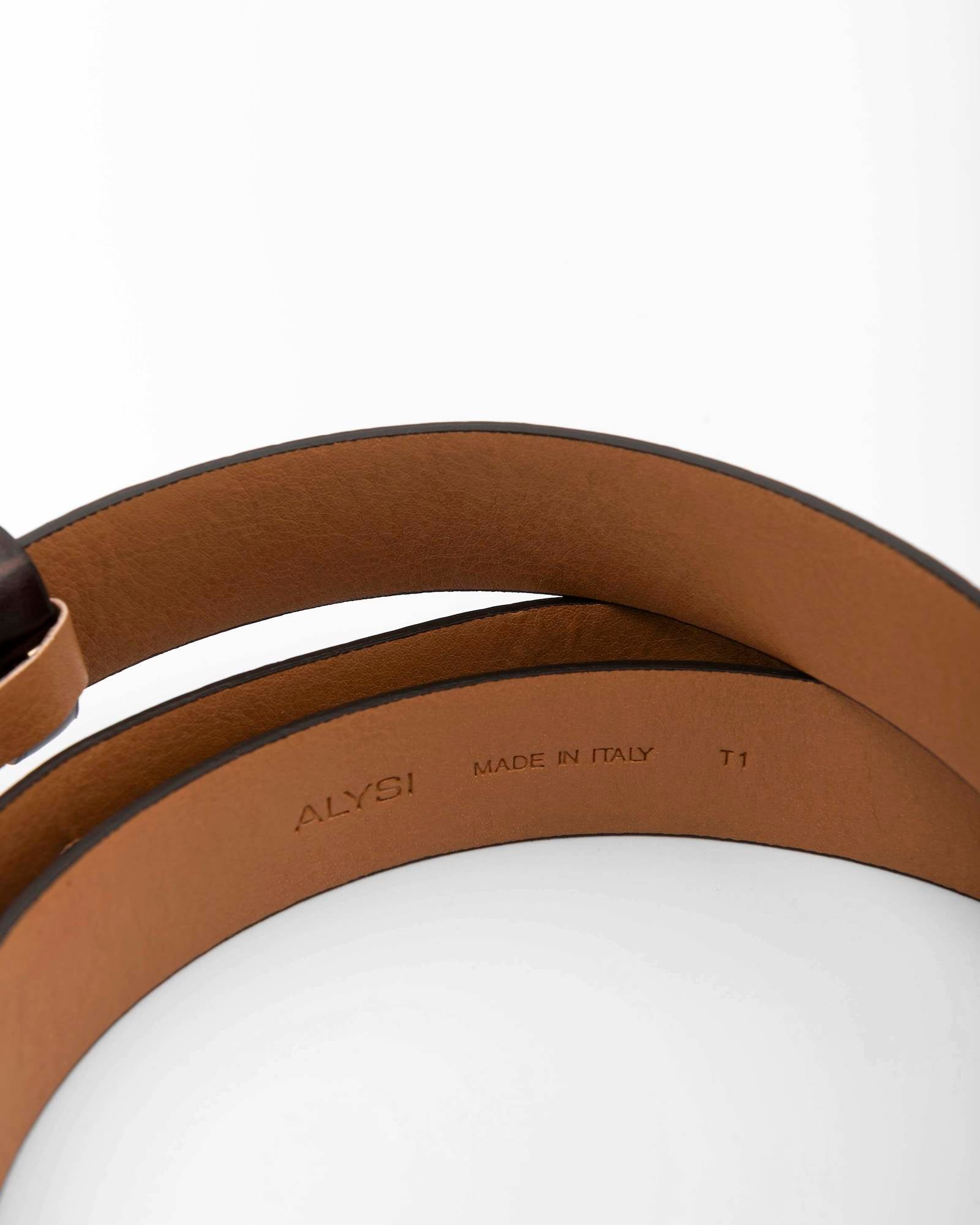 LEATHER BELT WITH METAL BUCKLE