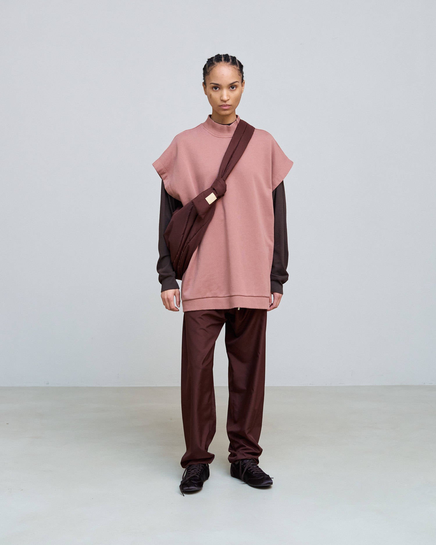 OVERSIZED SWEATSHIRT VEST WITH EMBROIDERY Blush