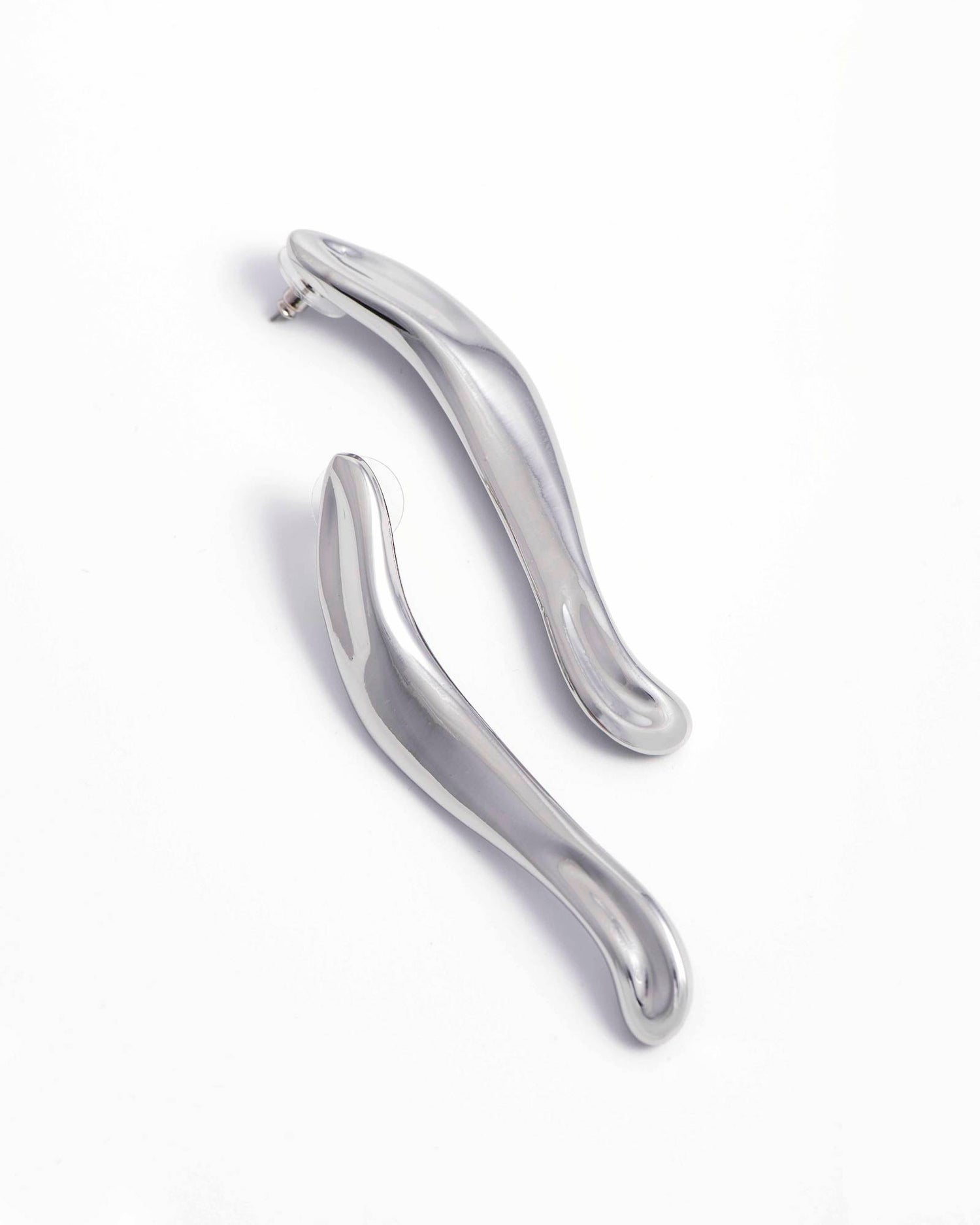 PAIR OF IRREGULAR EARRINGS