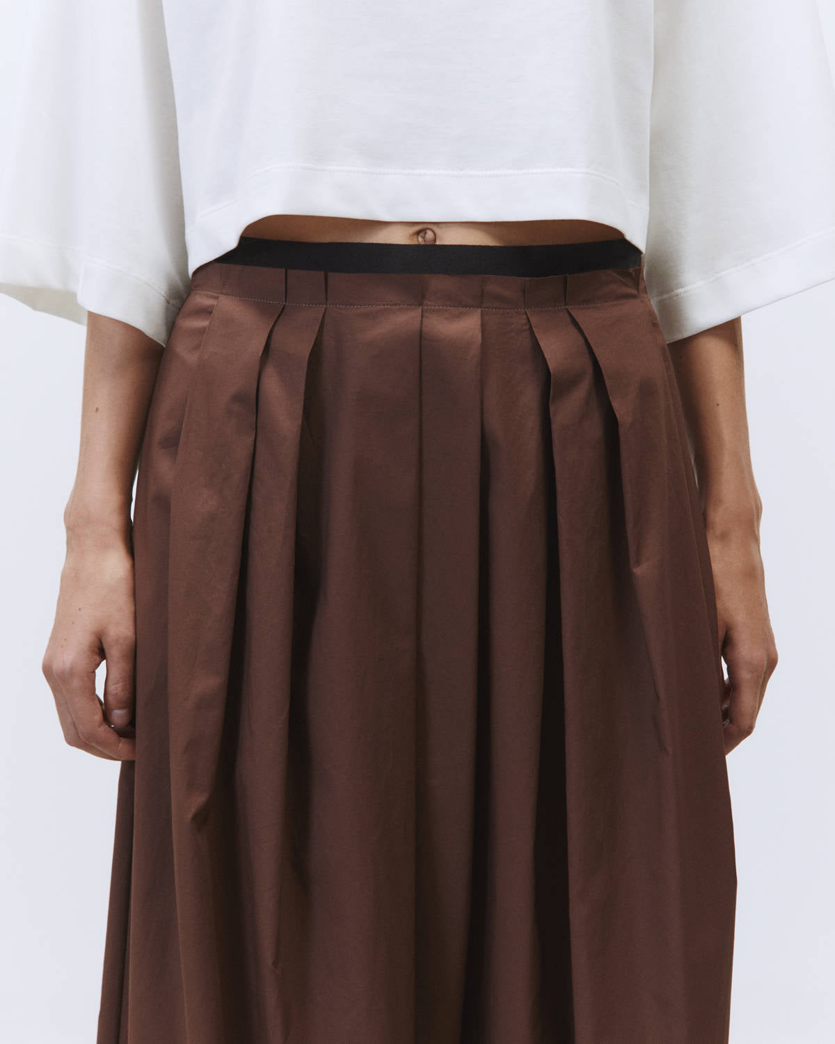 COCOA PLEATED POPLIN TROUSERS