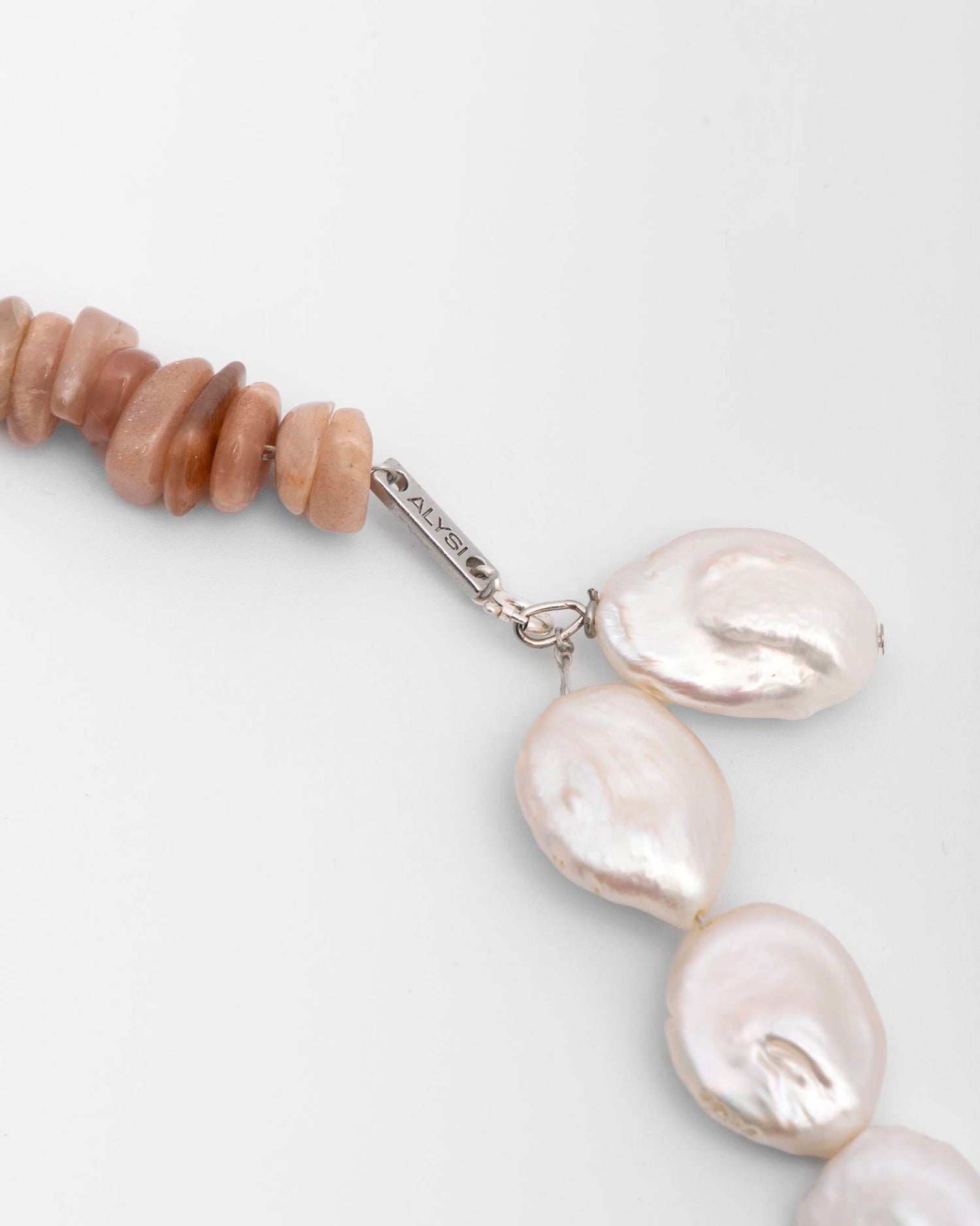 ADJUSTABLE STONE NECKLACE