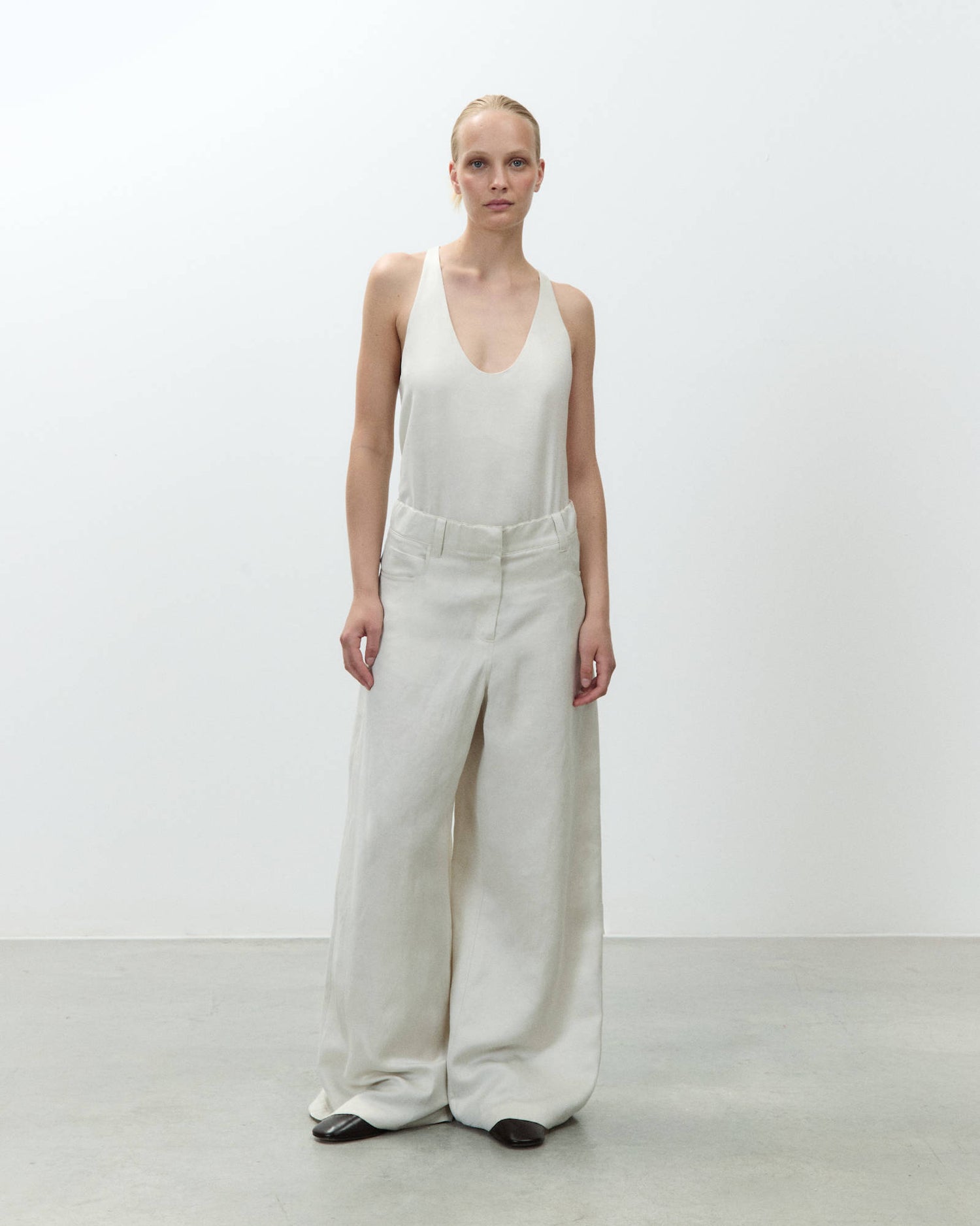 WIDE LEG LINEN TROUSERS