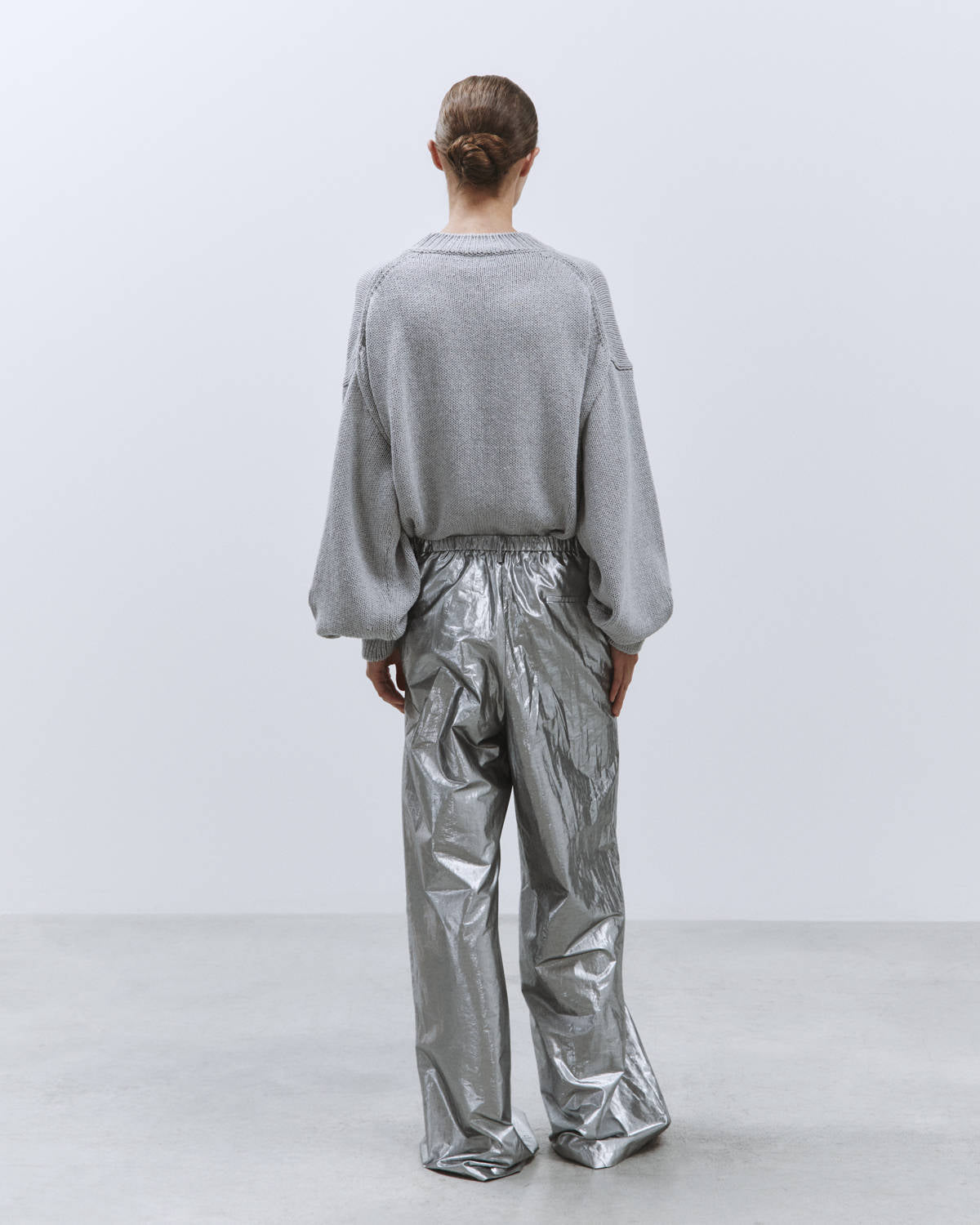 LIGHT SHINY PALAZZO SILVER TROUSERS