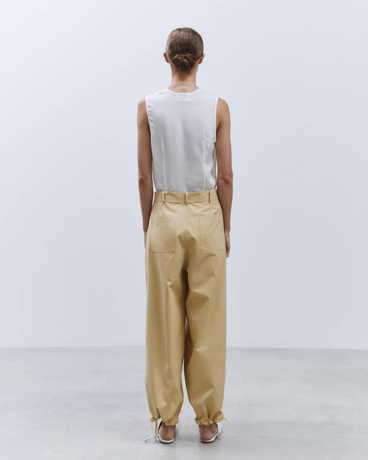 BAGGY TROUSERS WITH SAFARI BELT