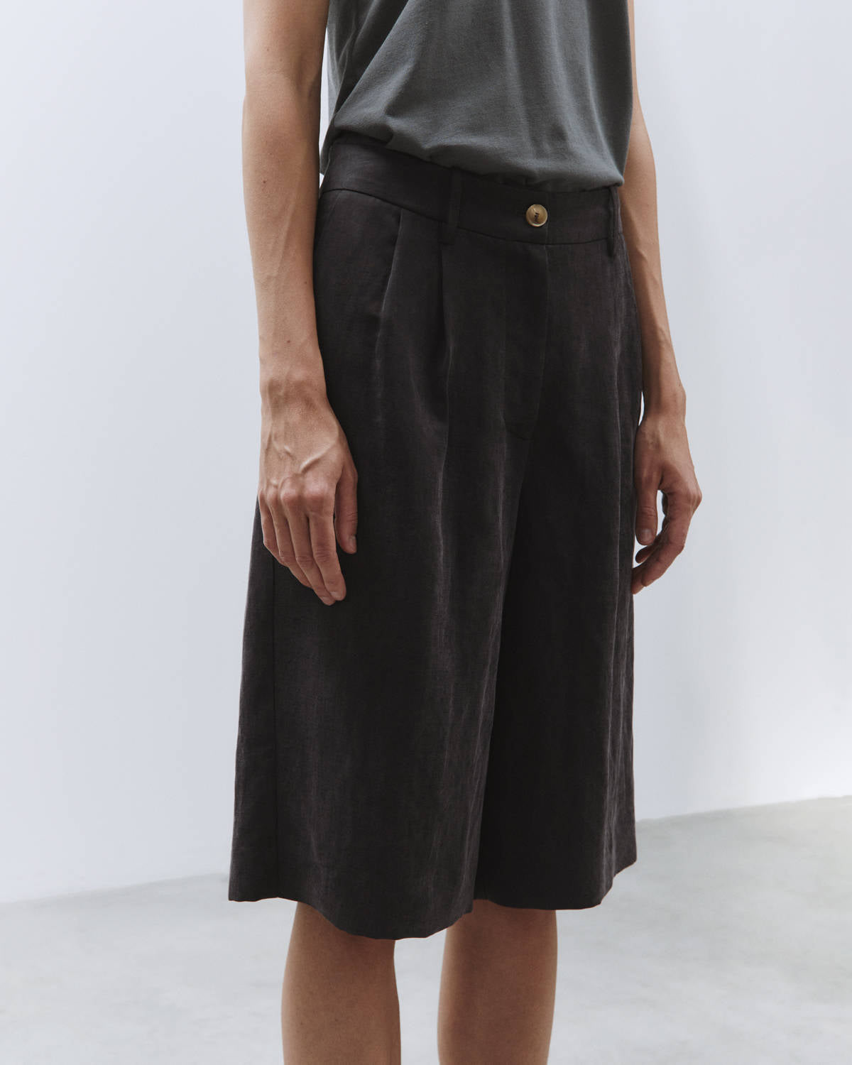 TAILORED BERMUDA SHORTS Charcoal
