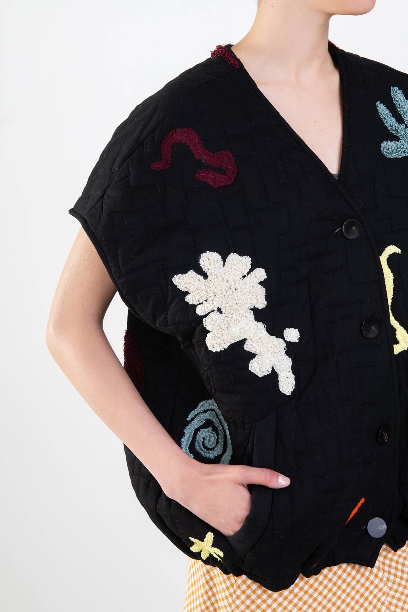 3D EMBROIDERY VEST