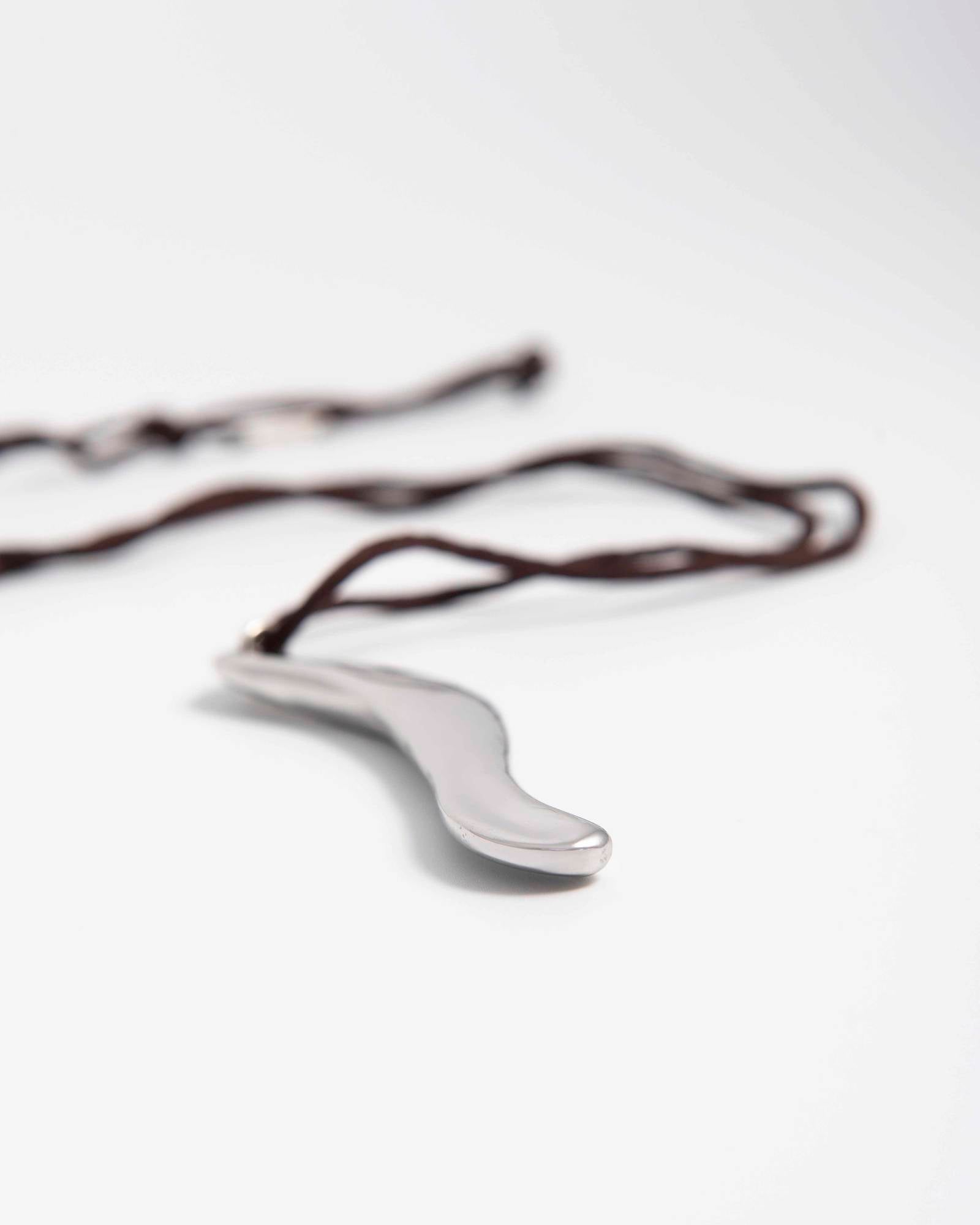 NECKLACE WITH IRREGULAR PENDANT