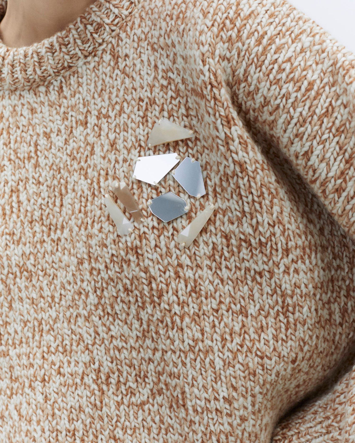 EMBROIDERED PULLOVER
