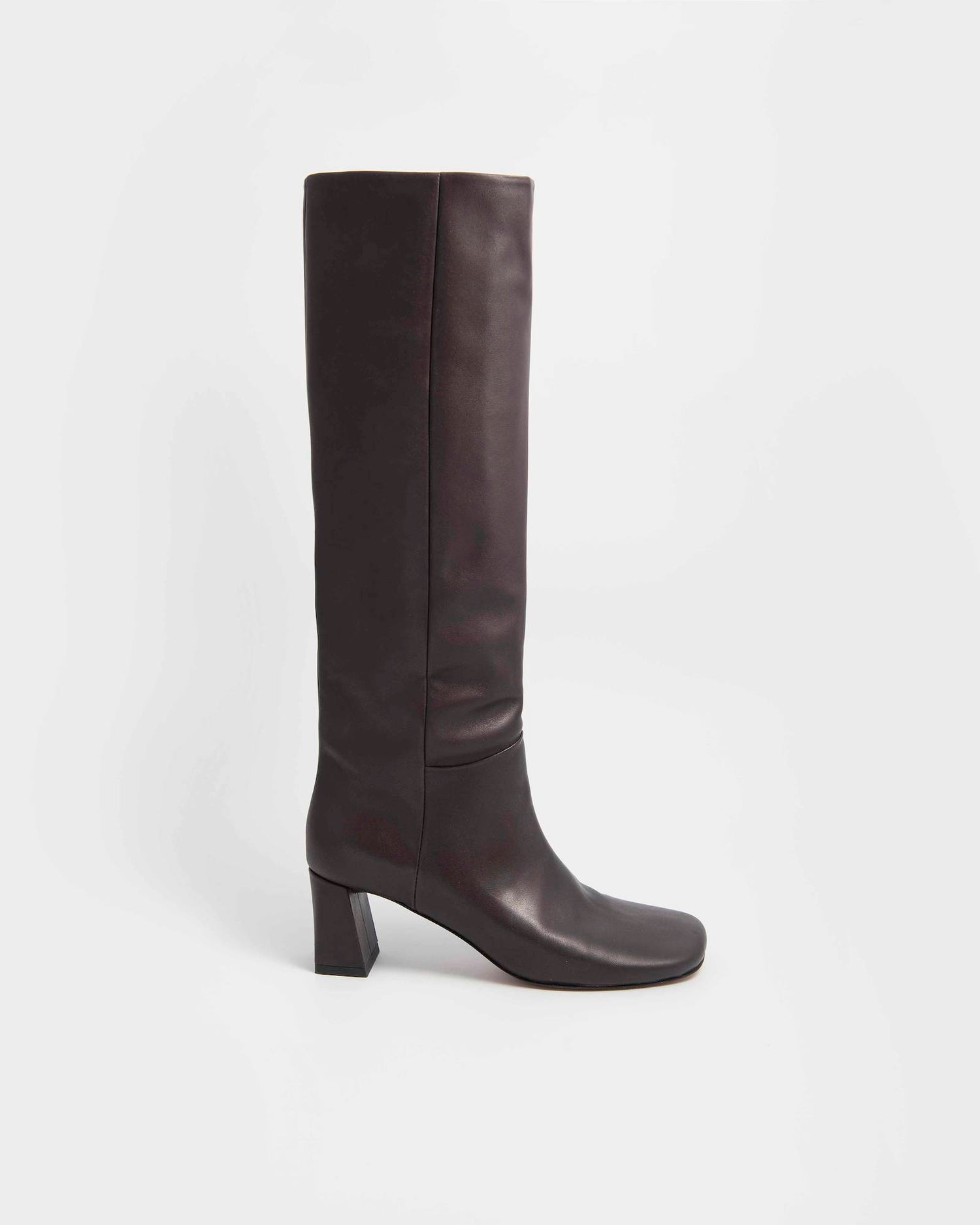HIGH BOOT WITH SQUARE HEEL
