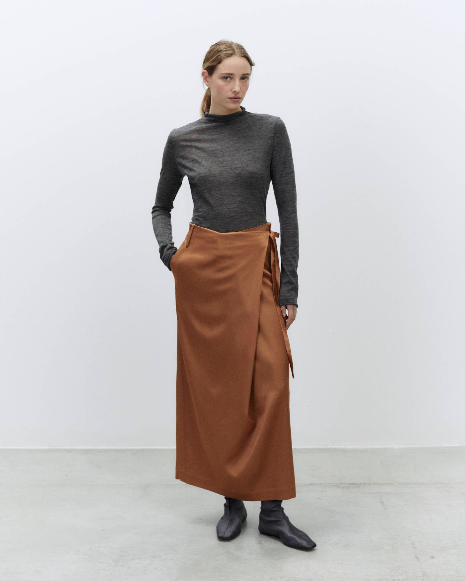 SIMPOSIO WRAP SKIRT