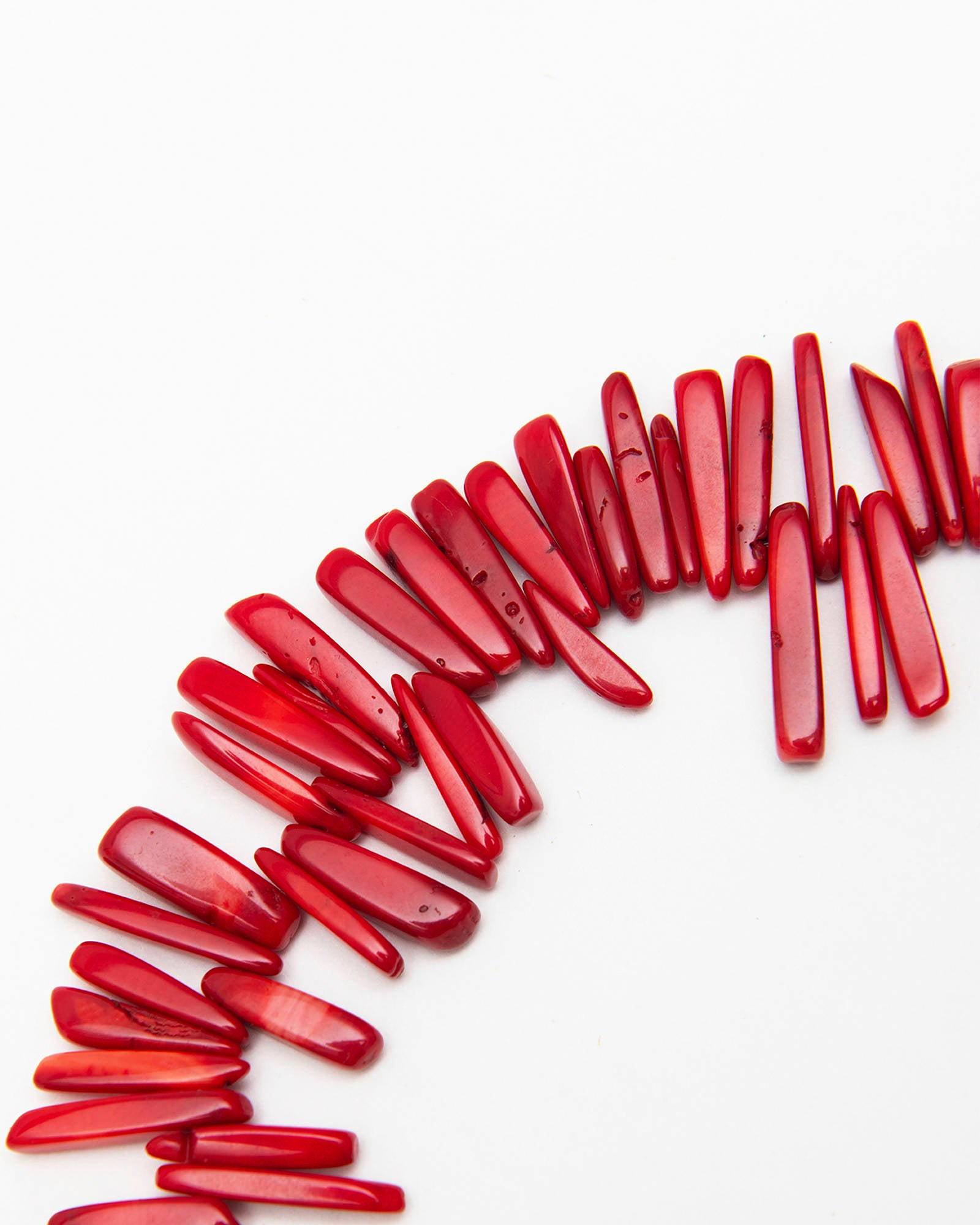CORAL FRINGE NECKLACE Coral