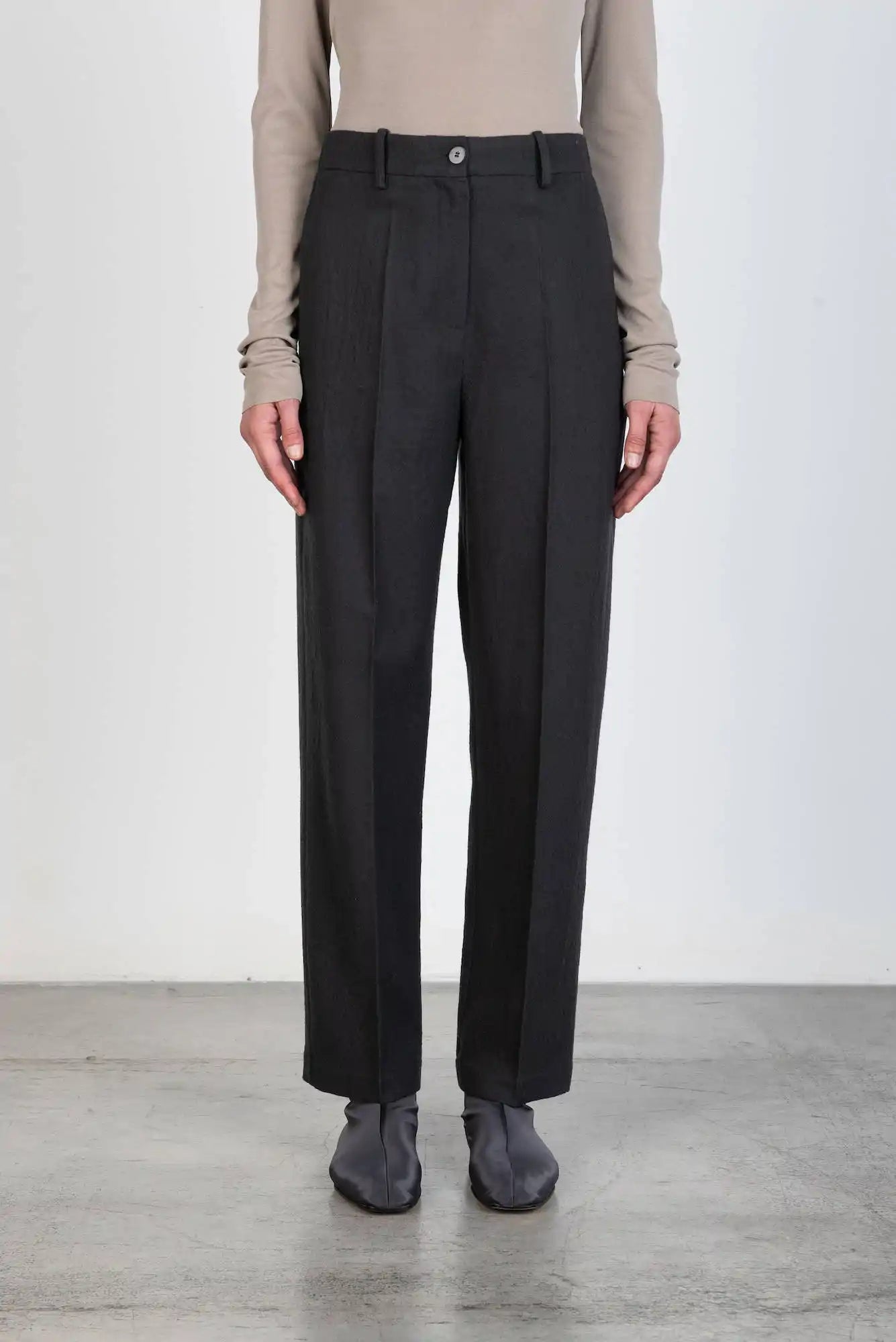 SOFT WOOL CIGARETTE PANTS