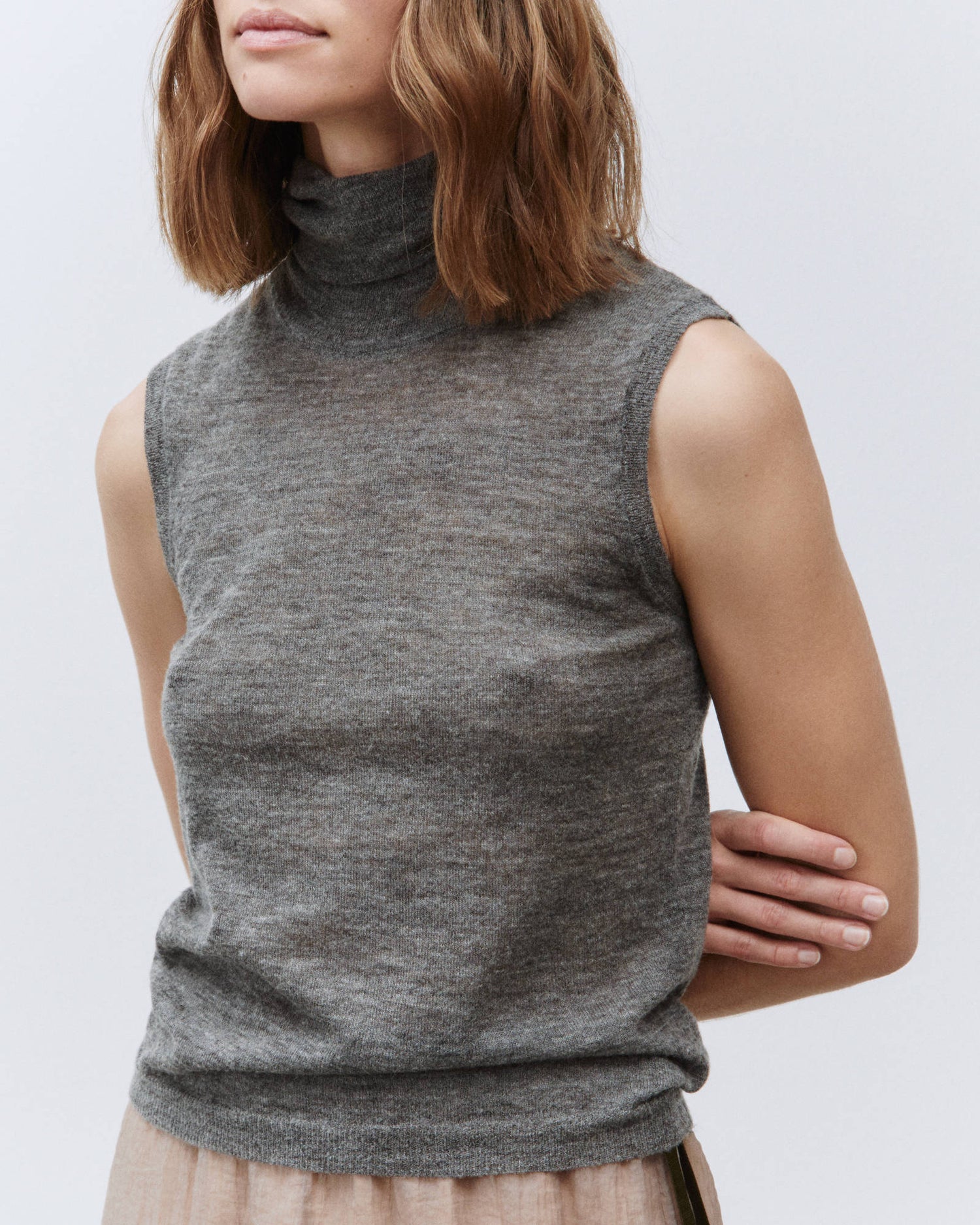 HIGH NECK VEST SWEATER