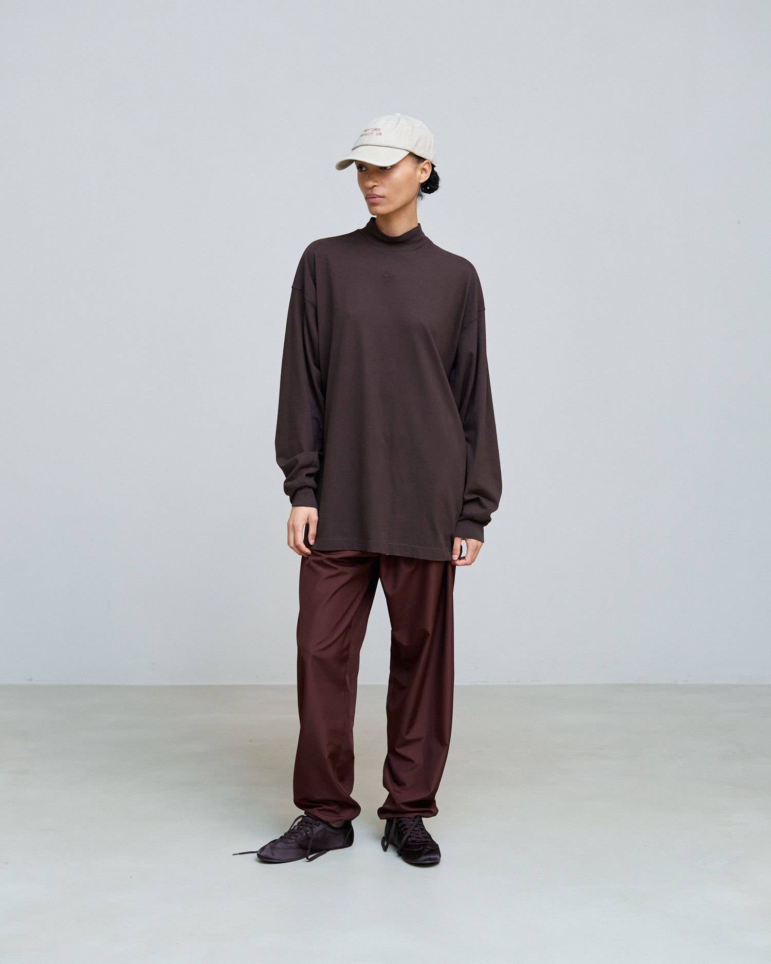 Choco EMBROIDERY LONG SLEEVE T-SHIRT
